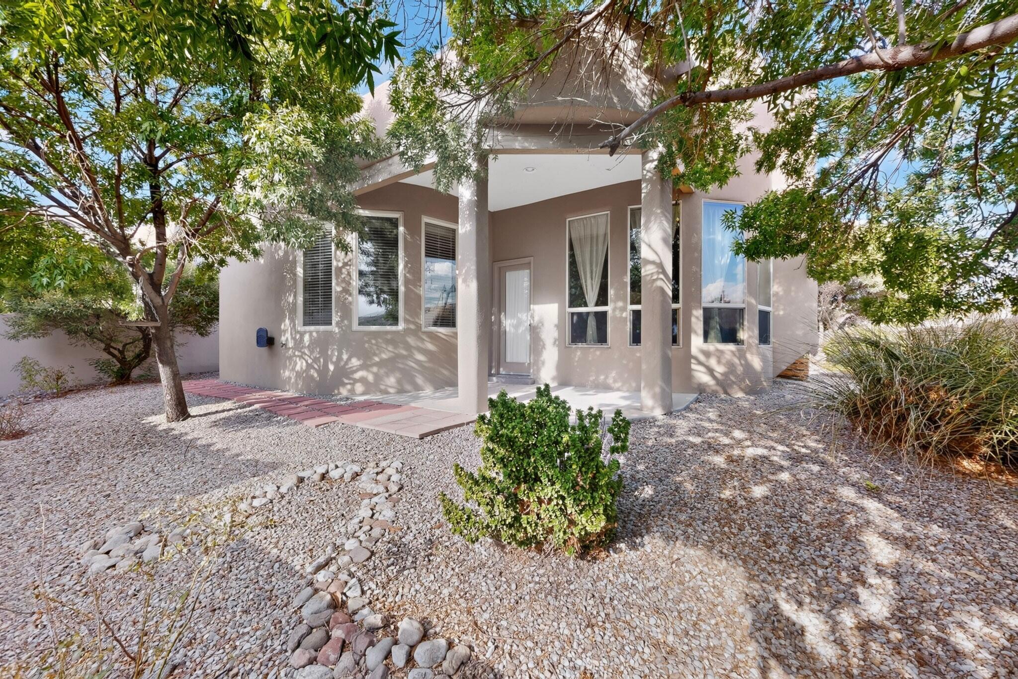 Photo 11 — 8201 Desert Shadow Way NE
