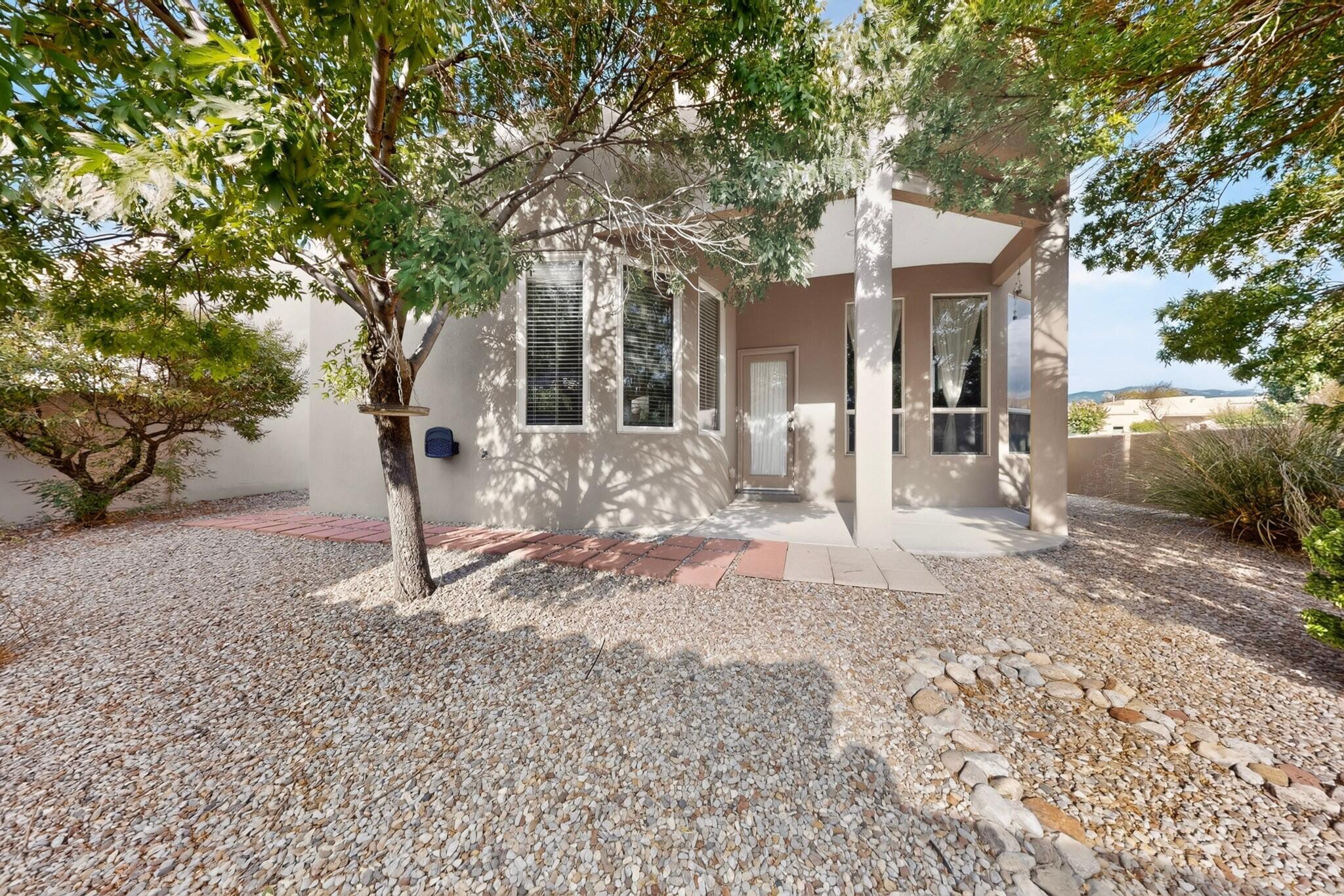 Photo 10 — 8201 Desert Shadow Way NE