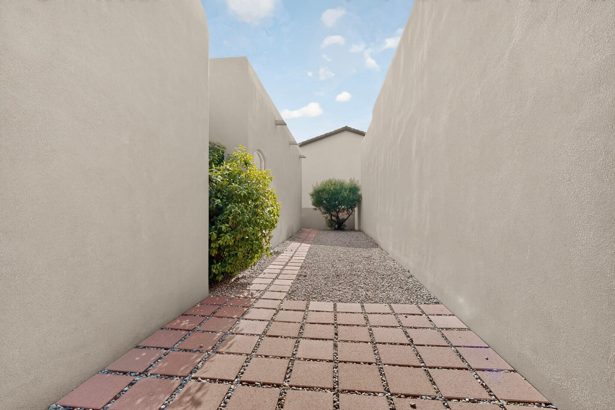 Photo 6 — 8201 Desert Shadow Way NE