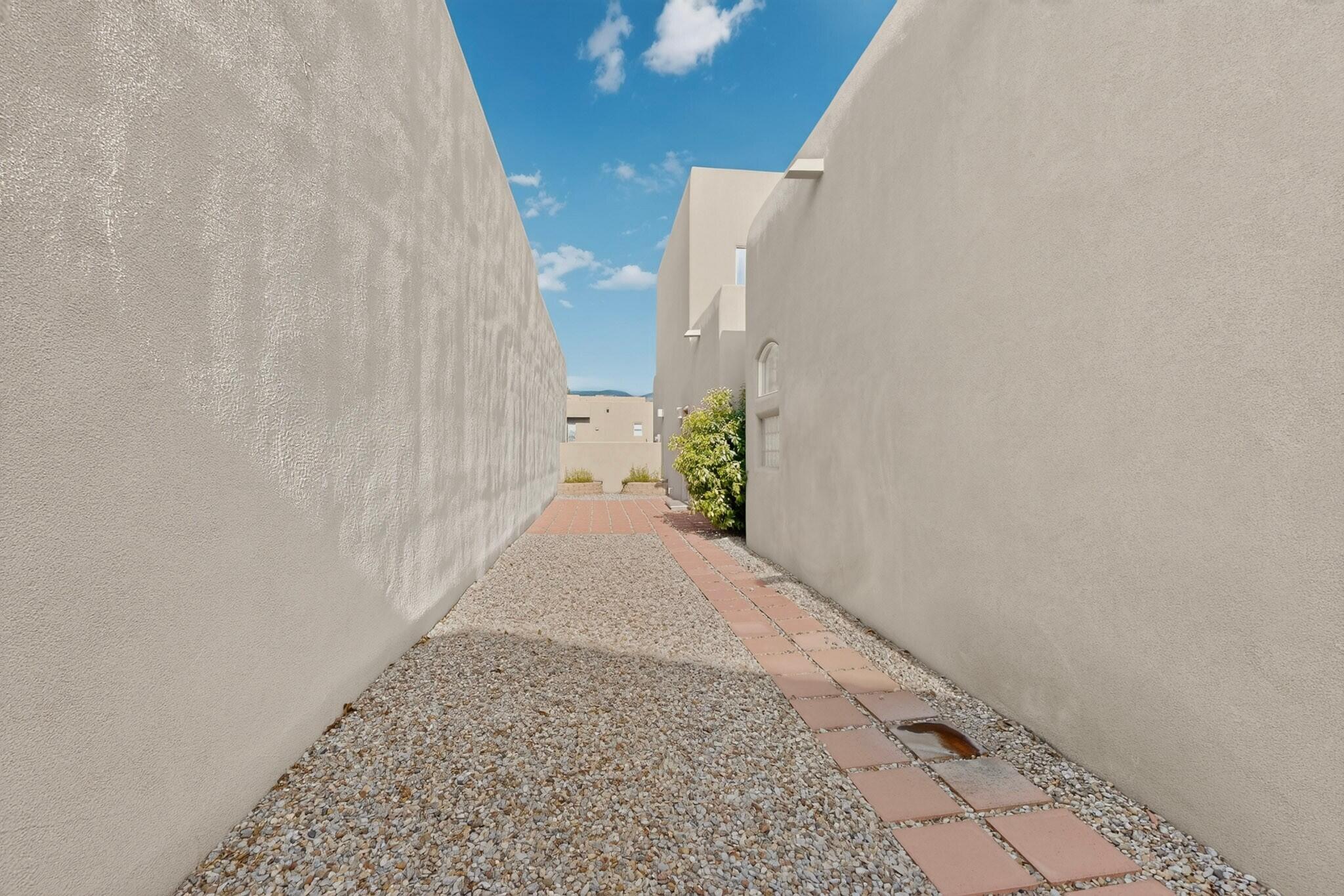 Photo 5 — 8201 Desert Shadow Way NE