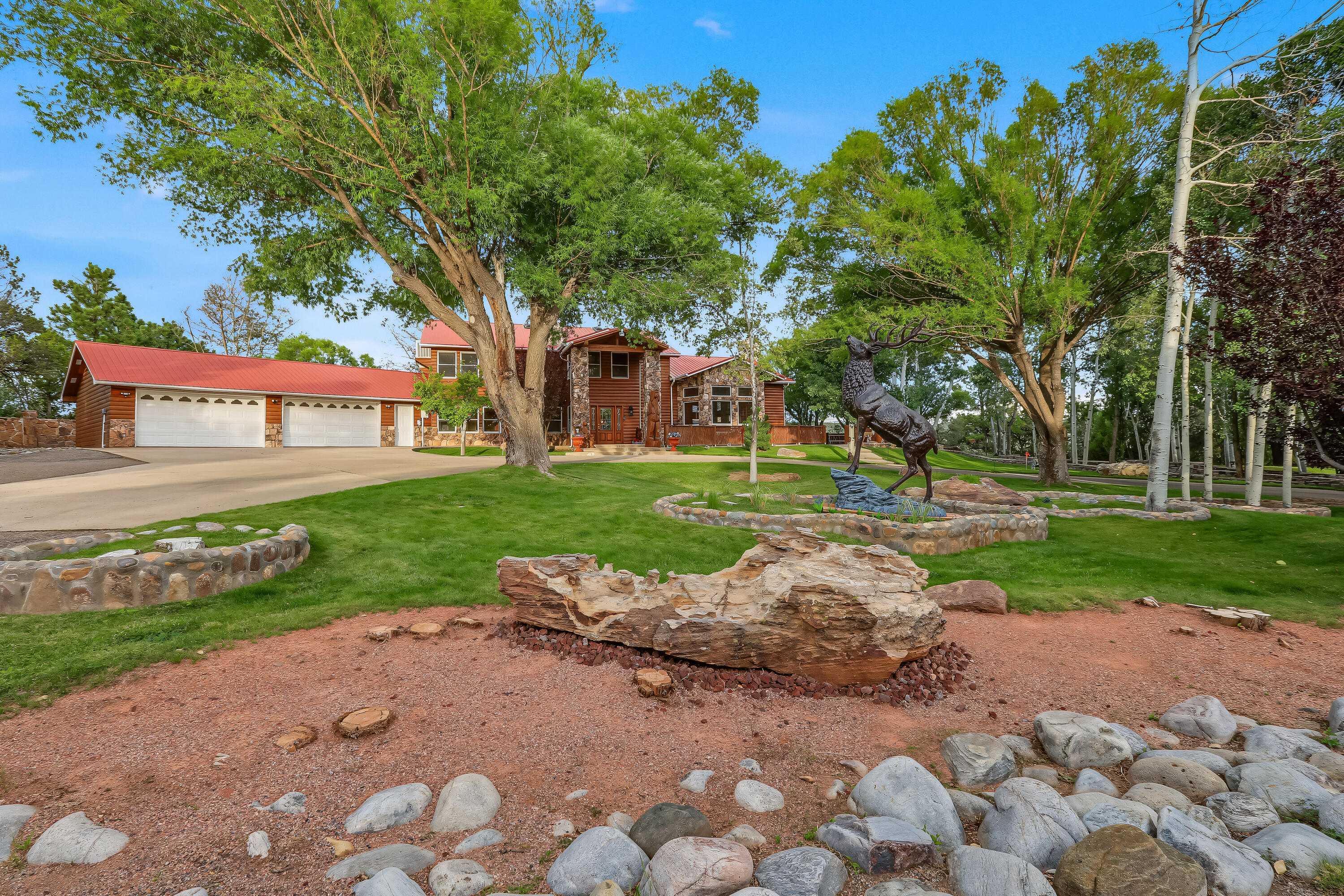 19 Double D Road, Pecos, NM 87552