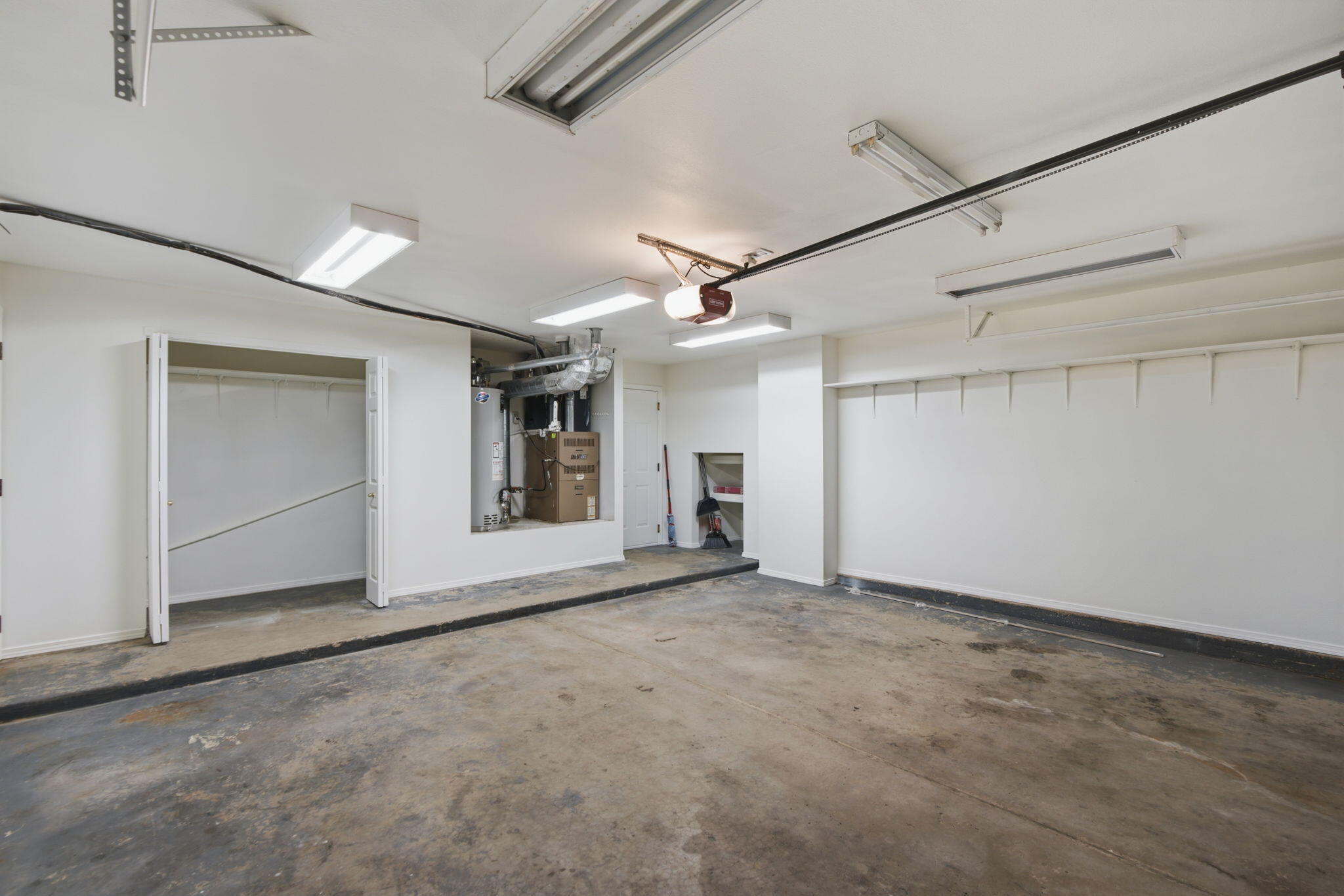 Photo 5 — 1405 Tigerwood Court NW