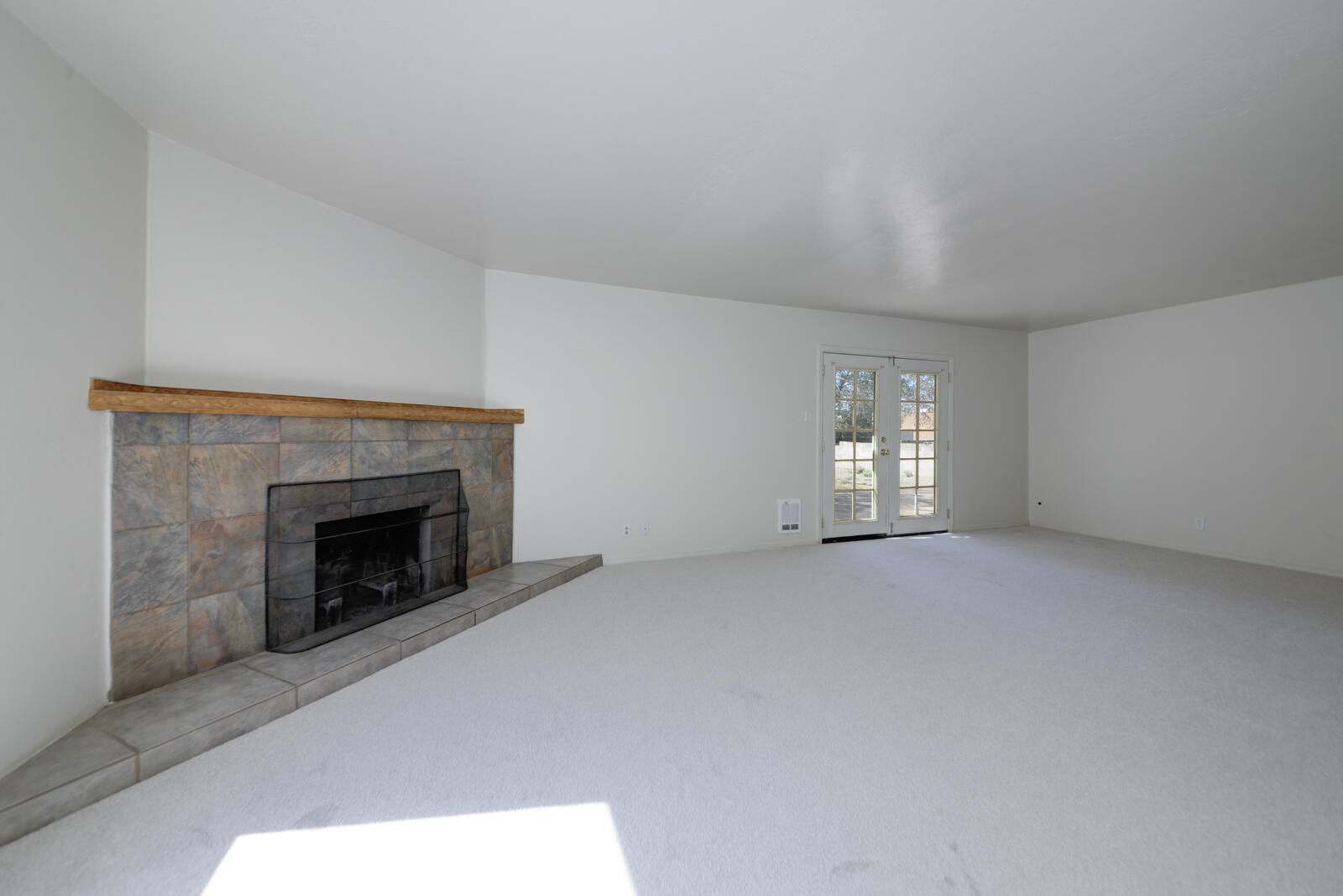 Photo 7 — 7716 McKnight Avenue NE