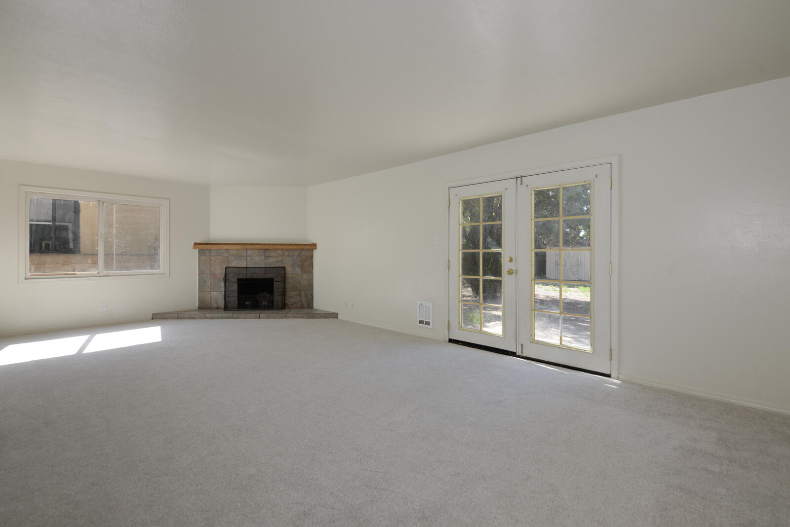 Photo 4 — 7716 McKnight Avenue NE