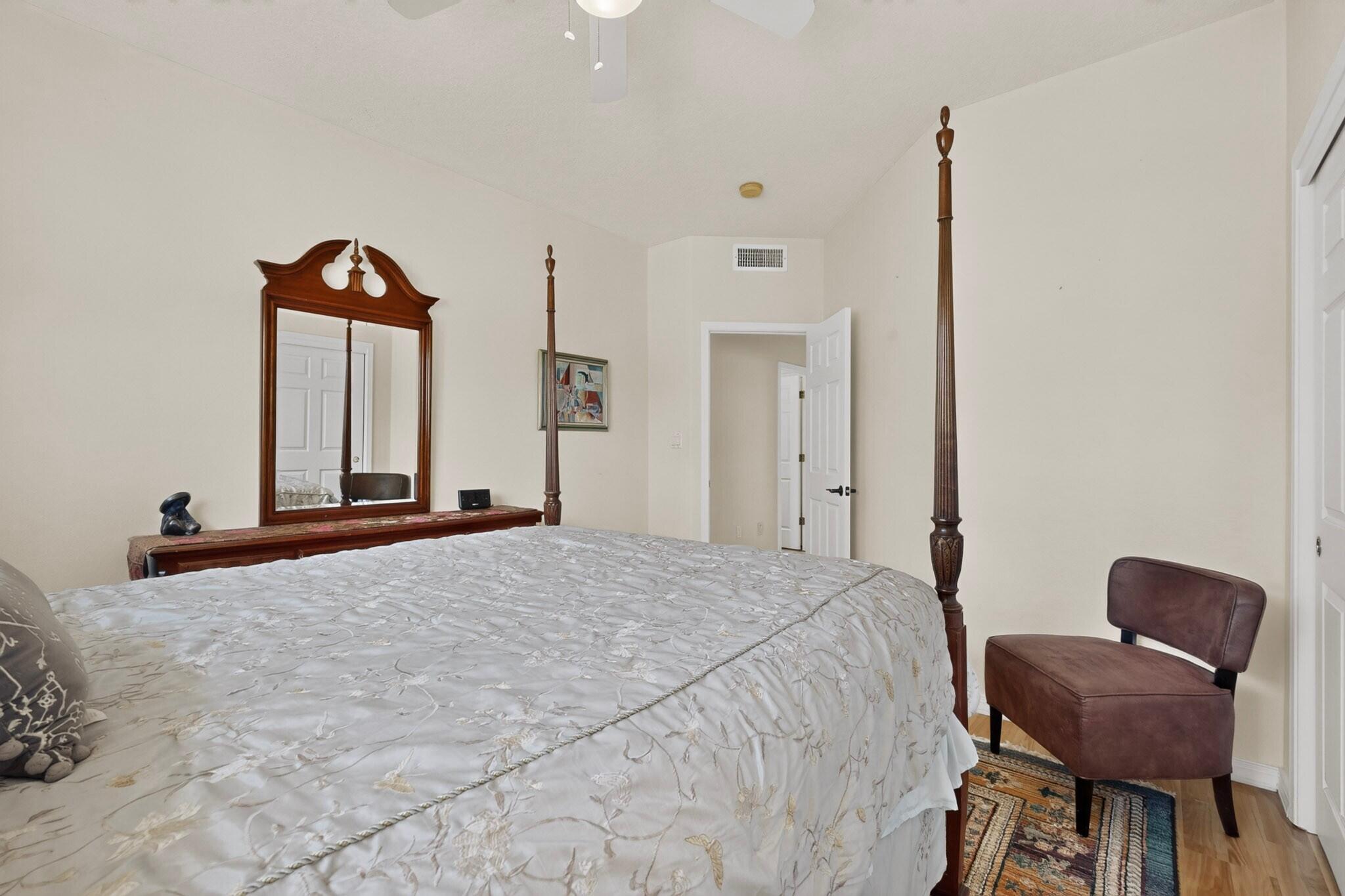 Photo 8 — 5109 Willow Creek Place NW
