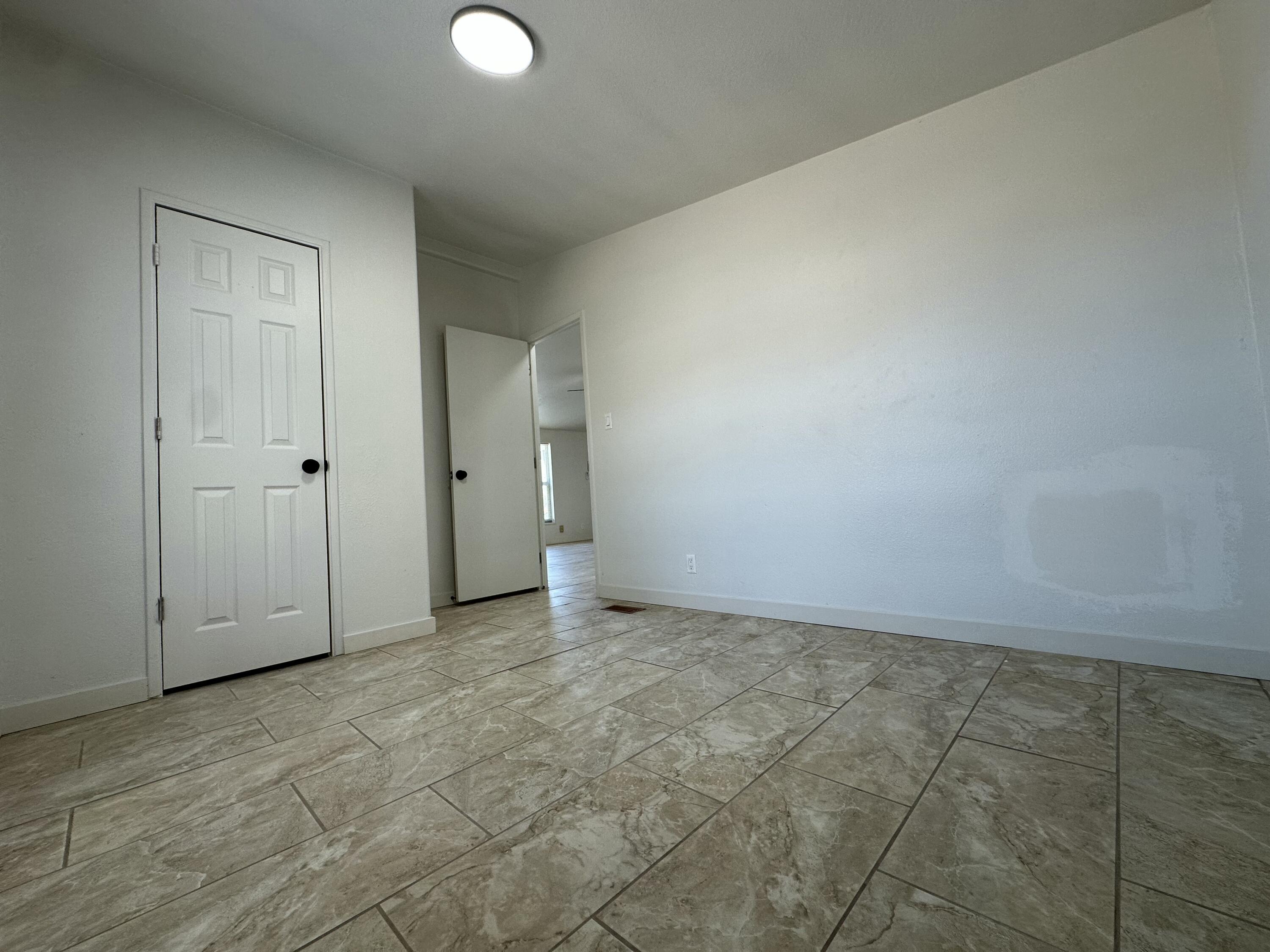 Photo 19 — 1006 26th Street SW