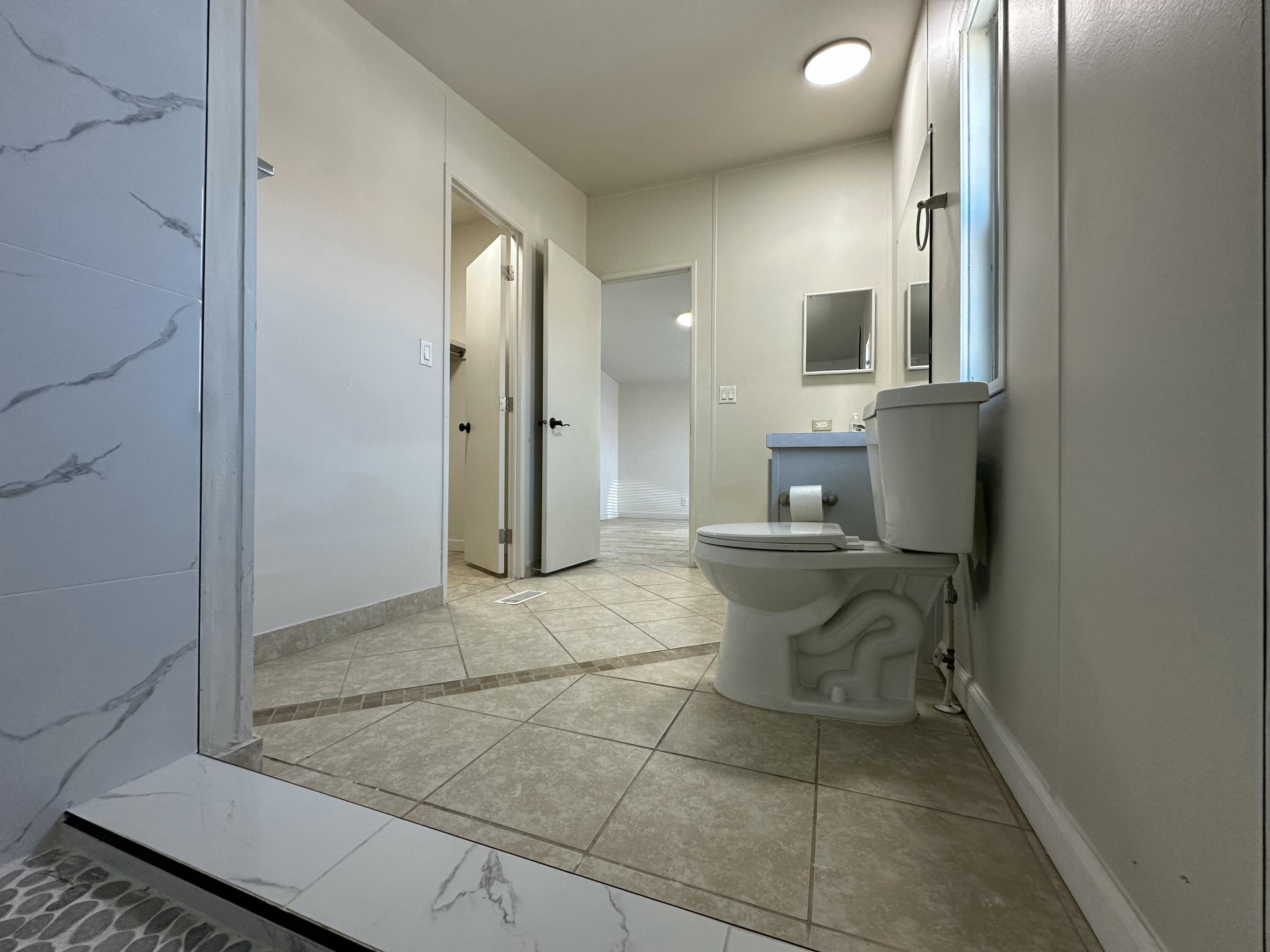 Photo 12 — 1006 26th Street SW