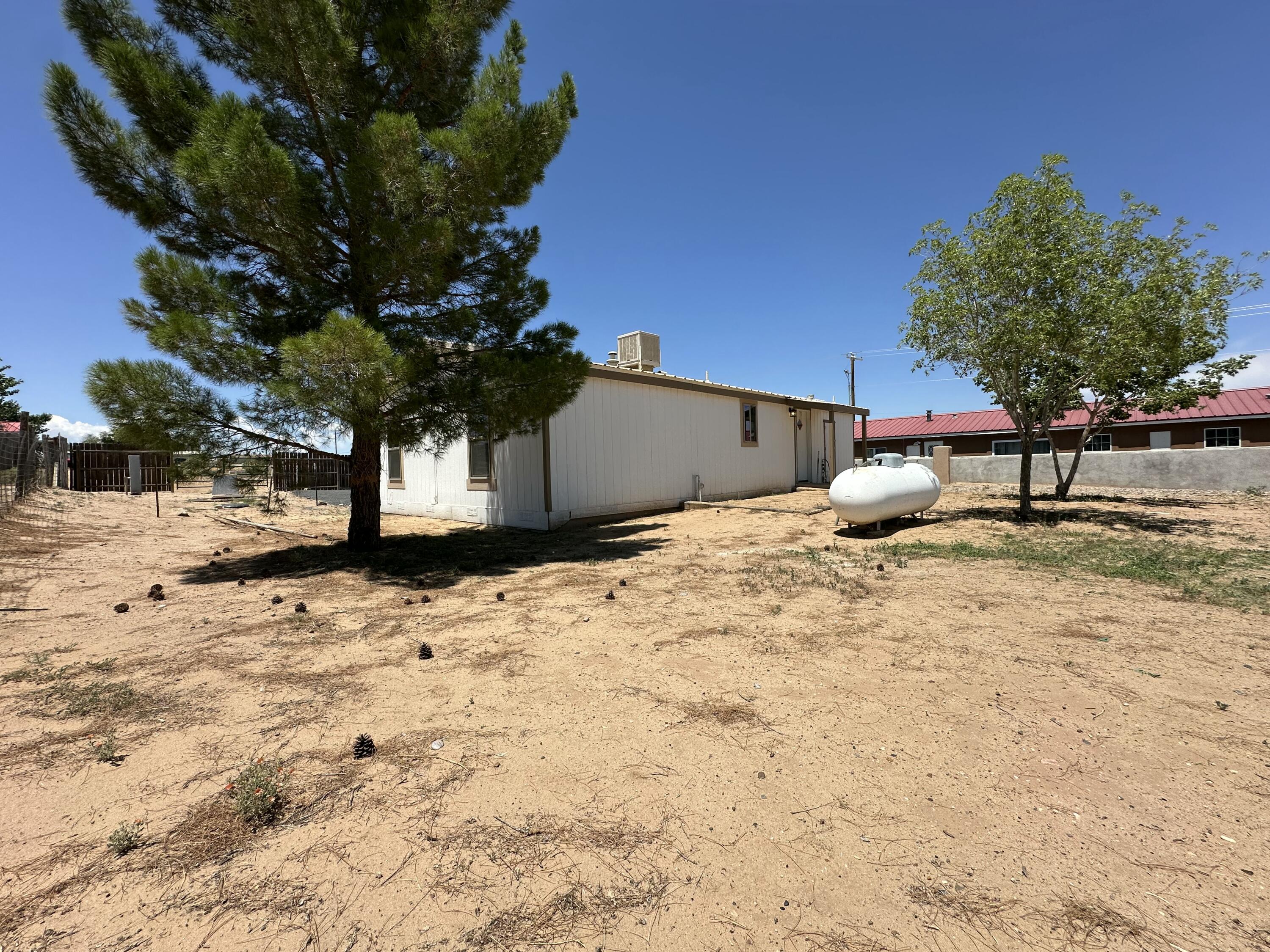 Photo 2 — 1006 26th Street SW