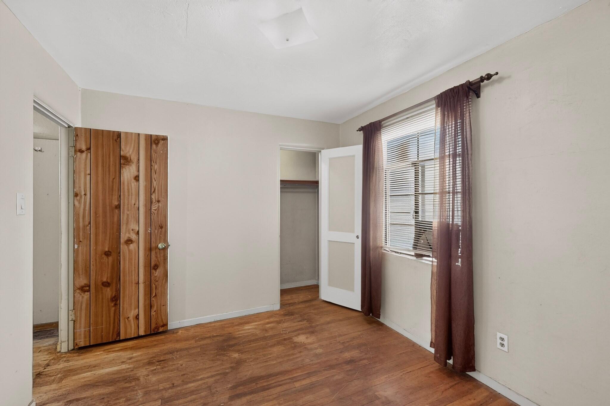 Photo 20 — 855 Delamar Avenue NW