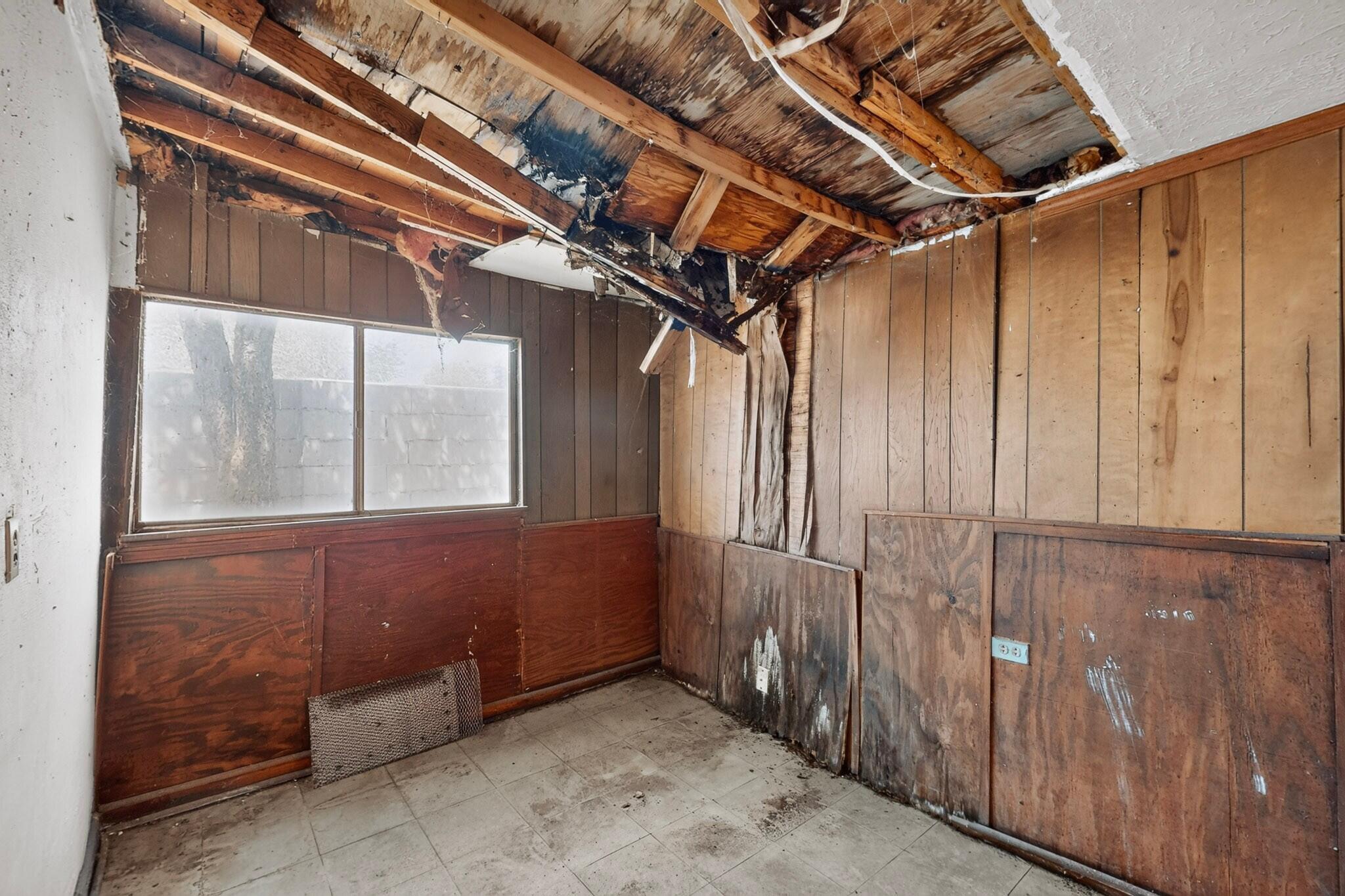 Photo 18 — 855 Delamar Avenue NW