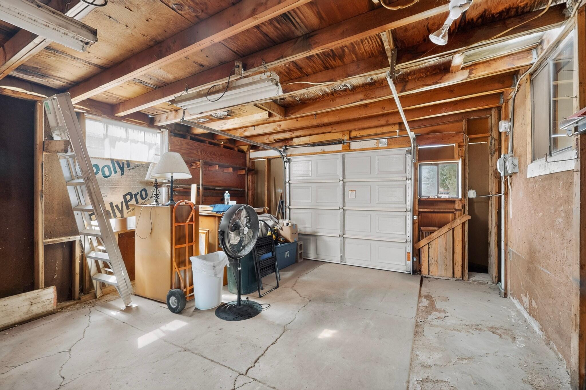 Photo 8 — 855 Delamar Avenue NW