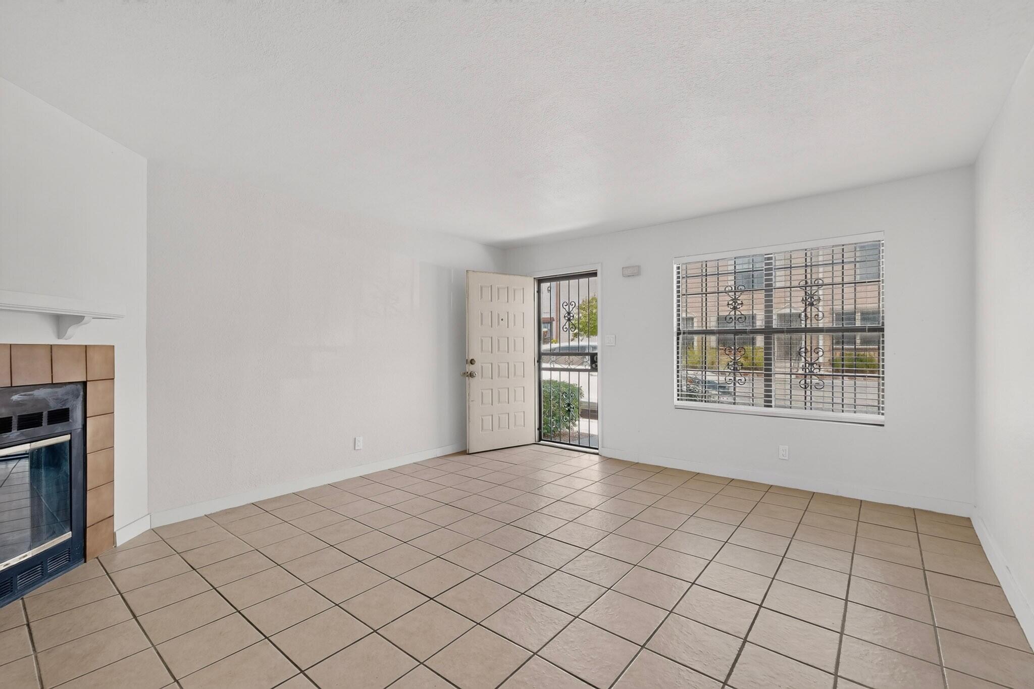 Photo 4 — 3301 Monroe Street NE UNIT P168