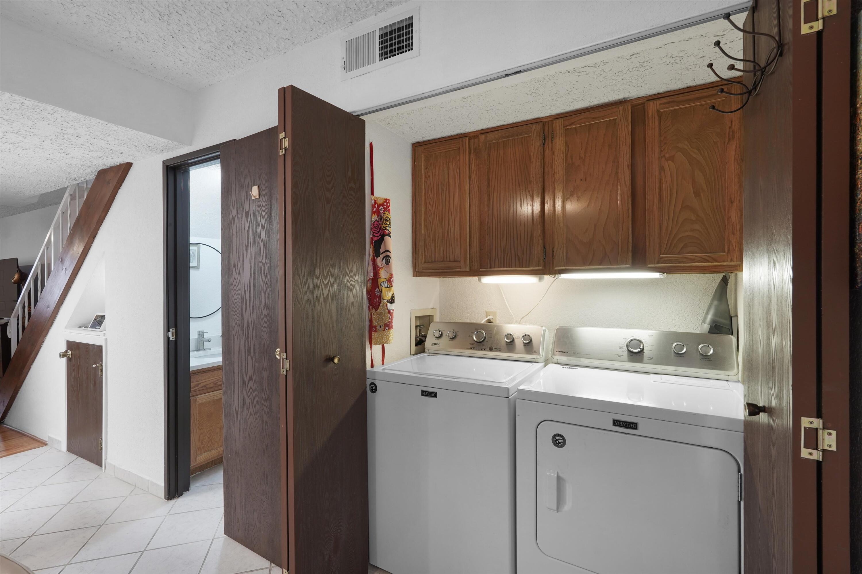Photo 18 — 6041 Sequoia Road NW D14
