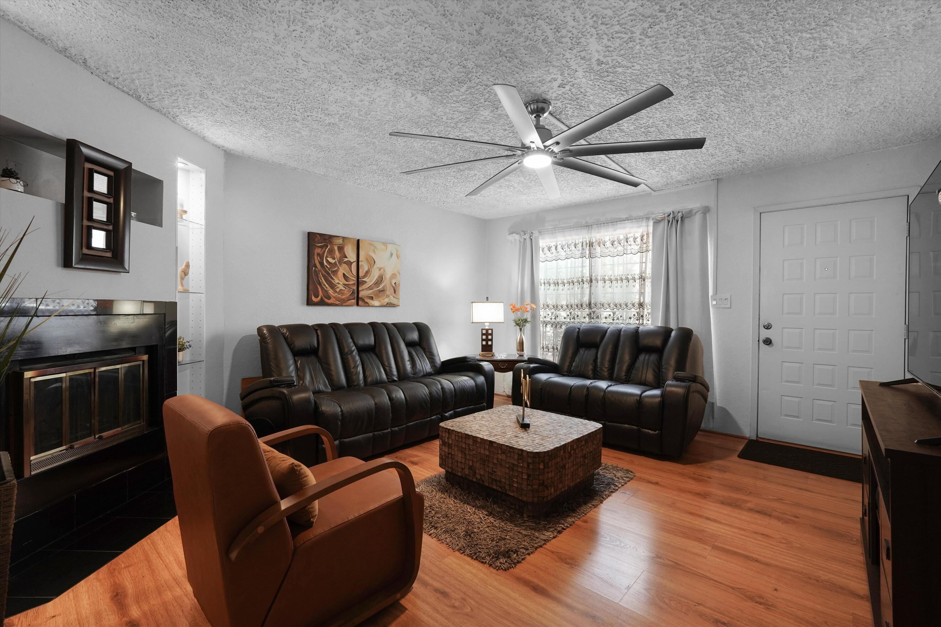 Photo 11 — 6041 Sequoia Road NW D14