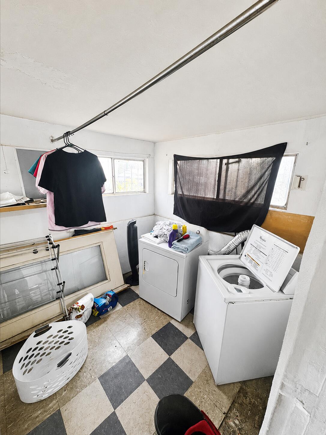 Photo 11 — 1709 Walter Street SE