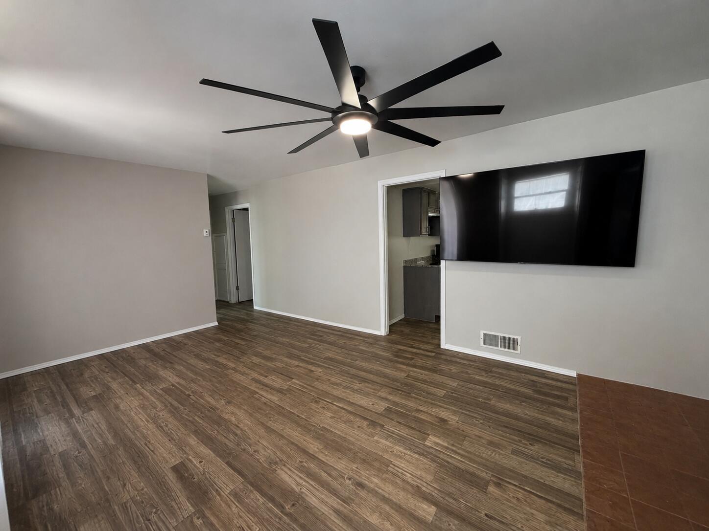 Photo 4 — 3213 Ortiz Drive NE