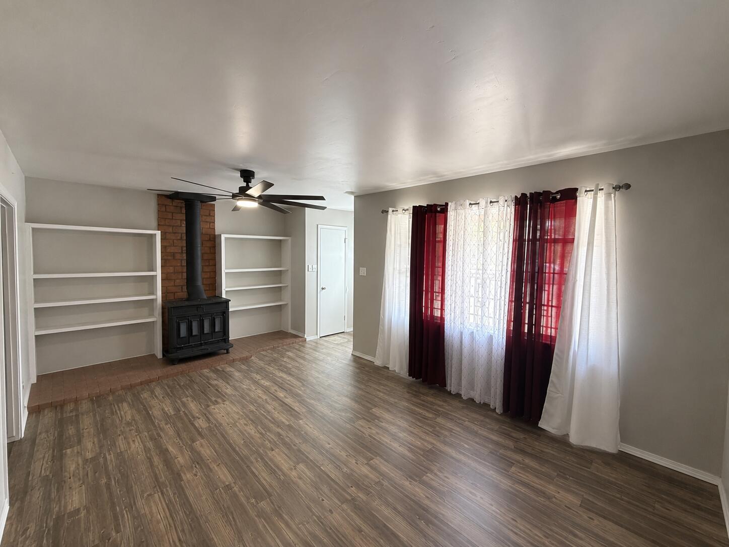 Photo 5 — 3213 Ortiz Drive NE
