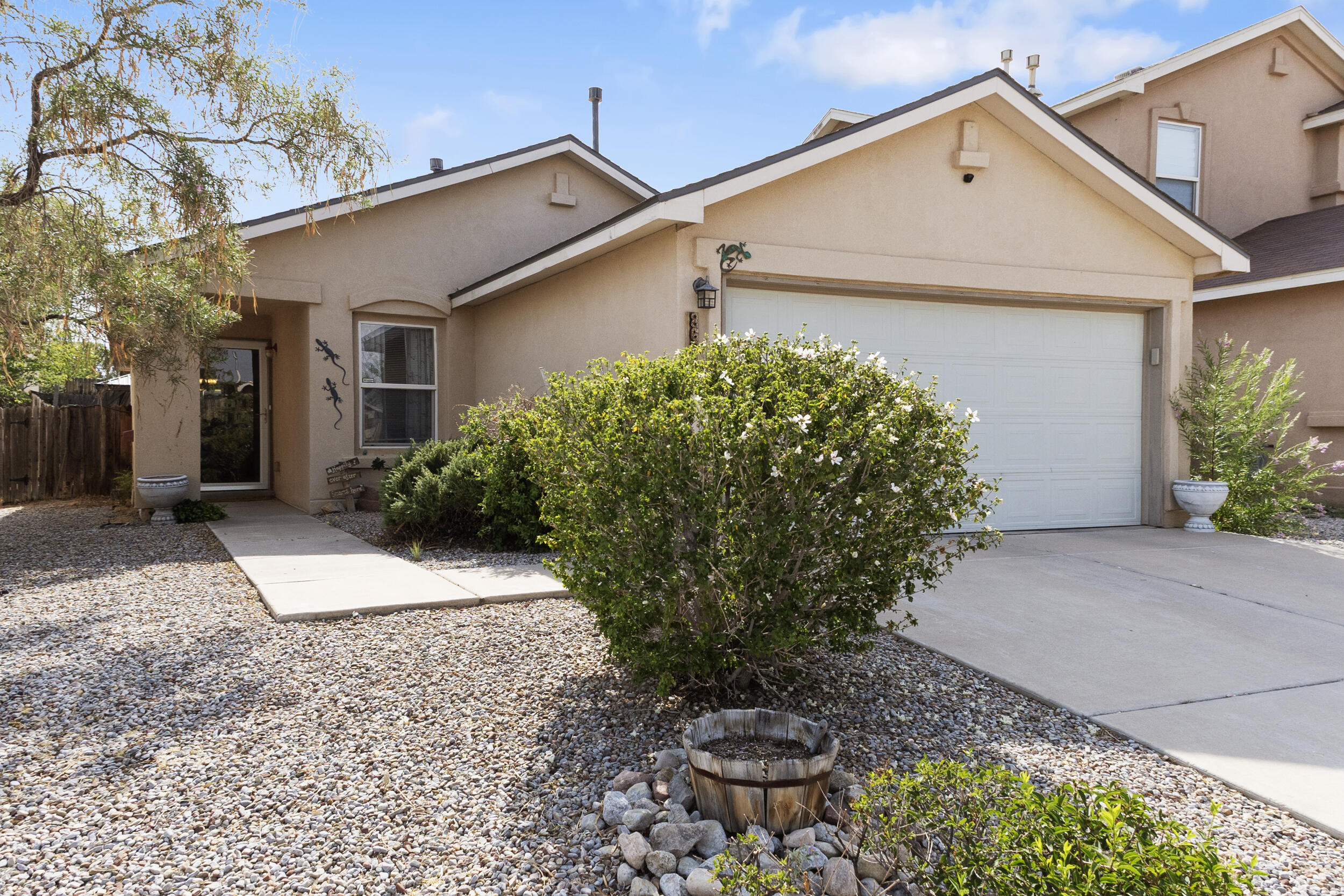 8608 Casa Linda Court NW, Albuquerque, NM 87120