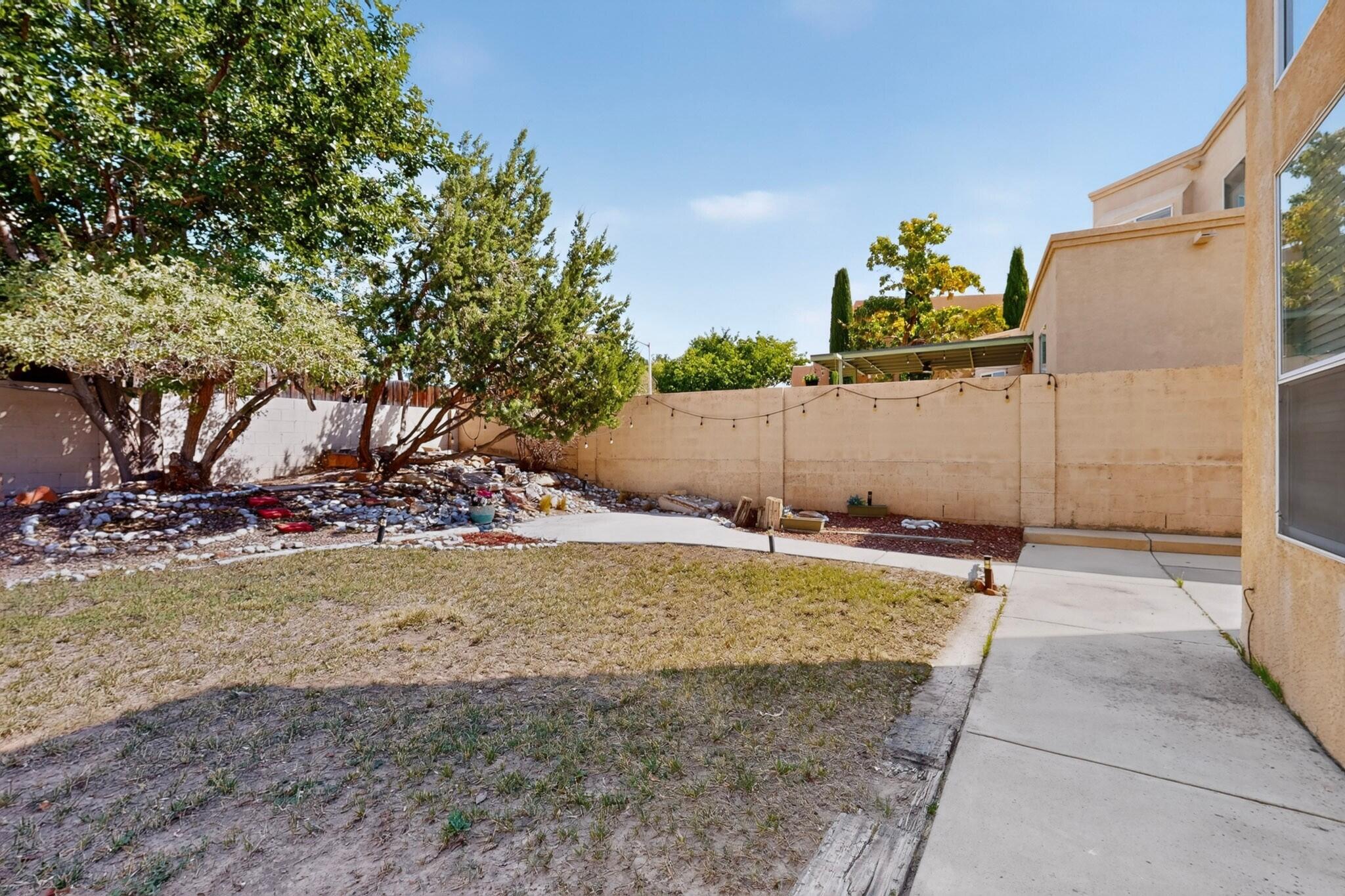 Photo 6 — 7409 Palomas Park Avenue NE