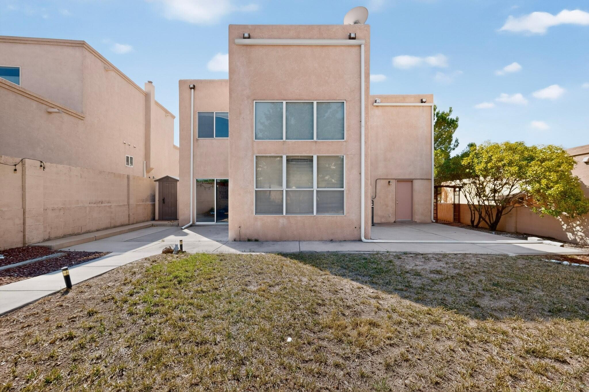 Photo 7 — 7409 Palomas Park Avenue NE