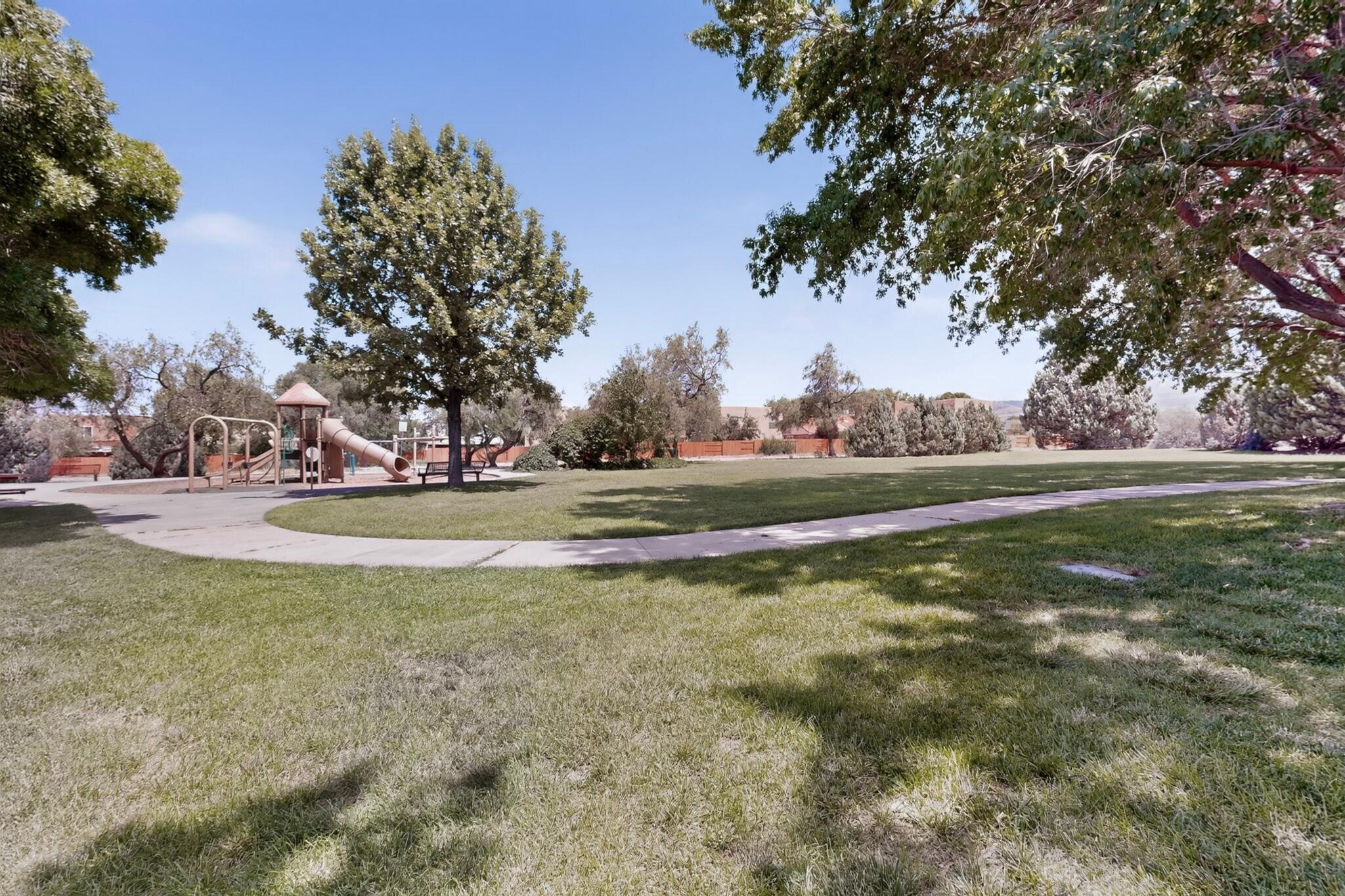 Photo 15 — 7409 Palomas Park Avenue NE