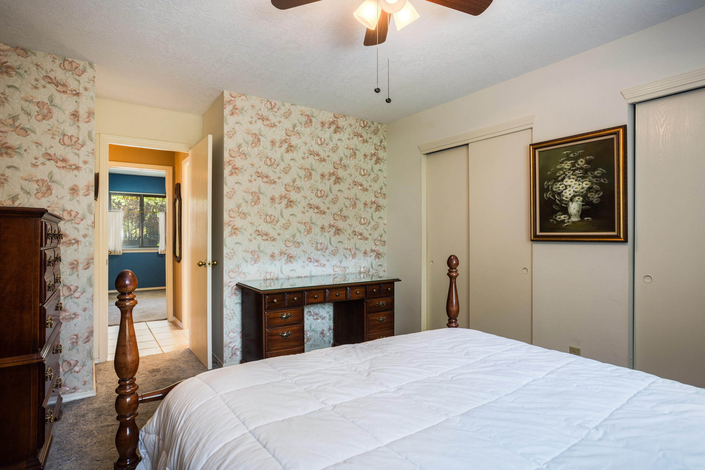Photo 3 — 5801 Lowell Street NE UNIT 24A