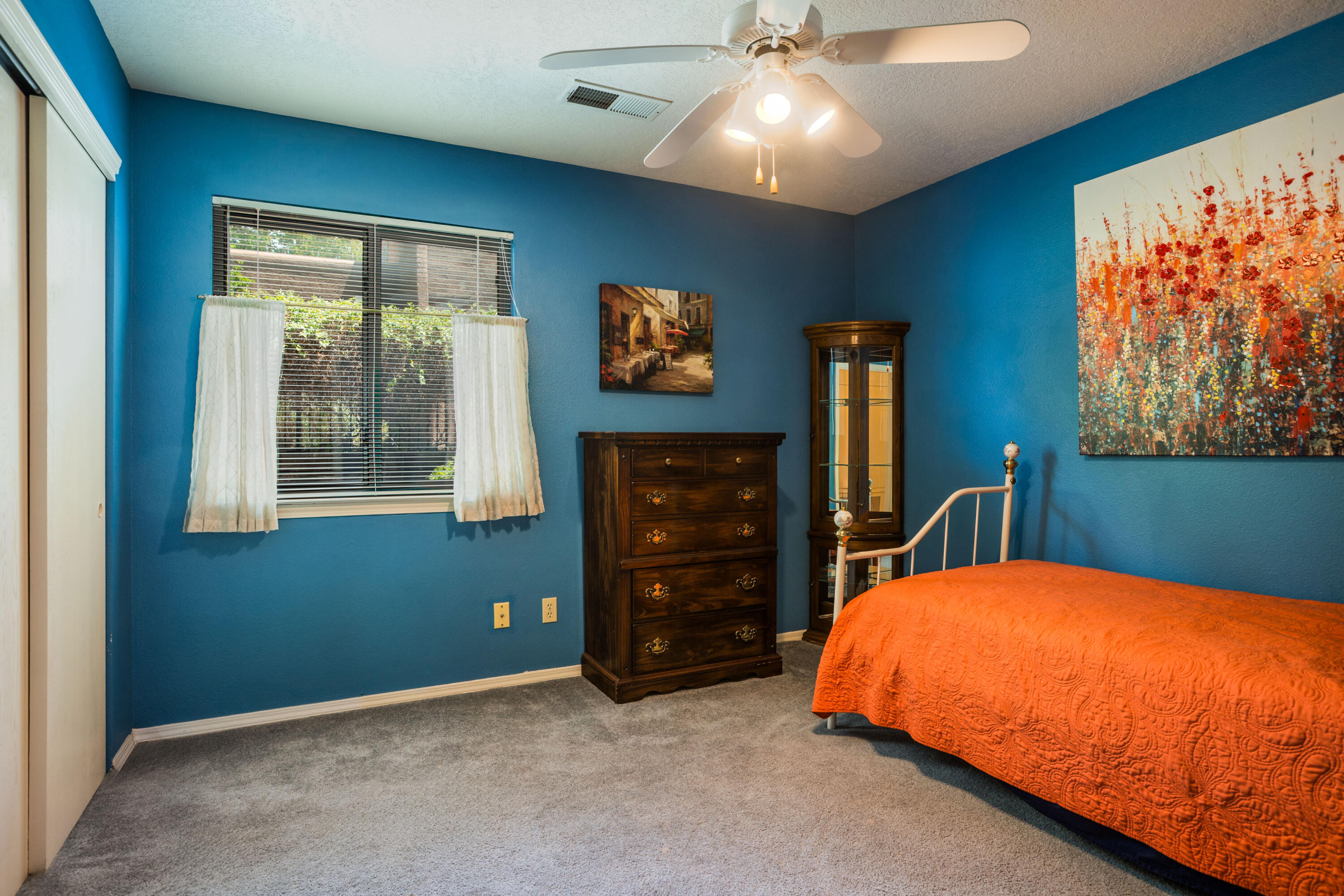 Photo 5 — 5801 Lowell Street NE UNIT 24A