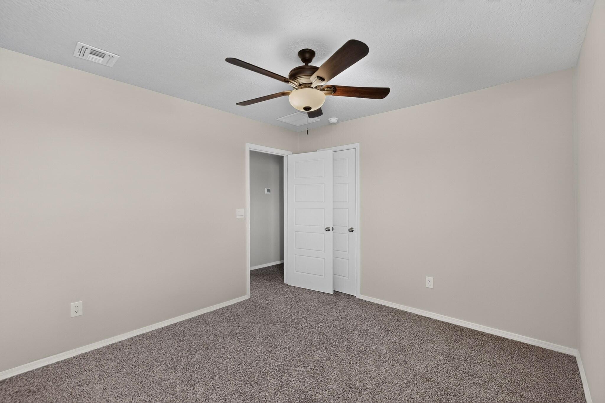 Photo 2 — 4847 Mount Salas Street NE
