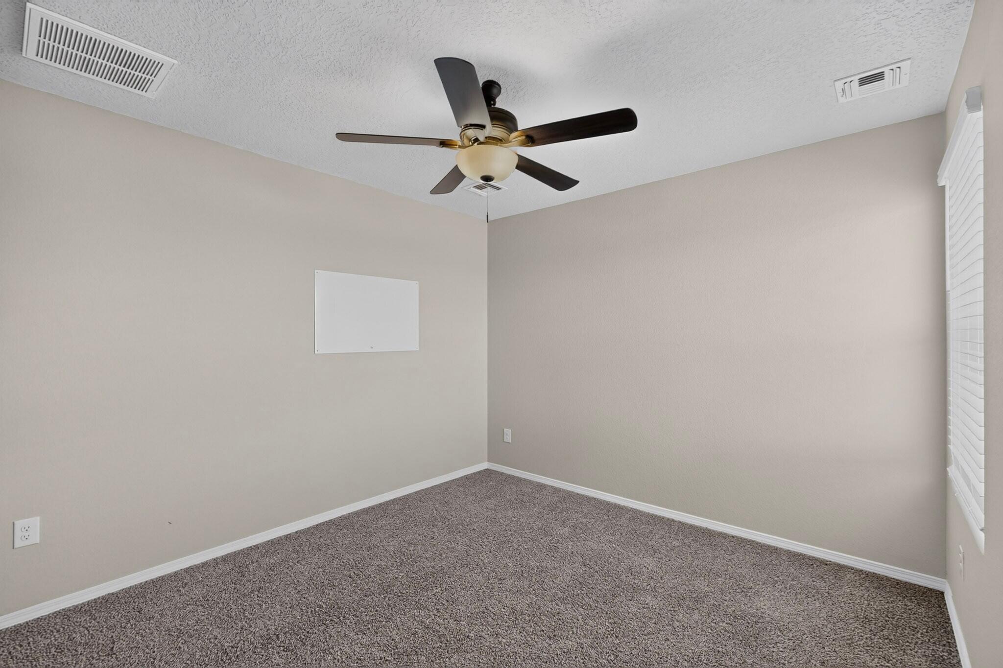 Photo 6 — 4847 Mount Salas Street NE