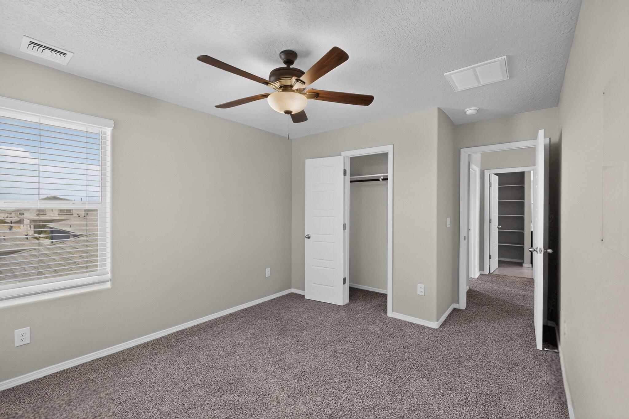 Photo 7 — 4847 Mount Salas Street NE