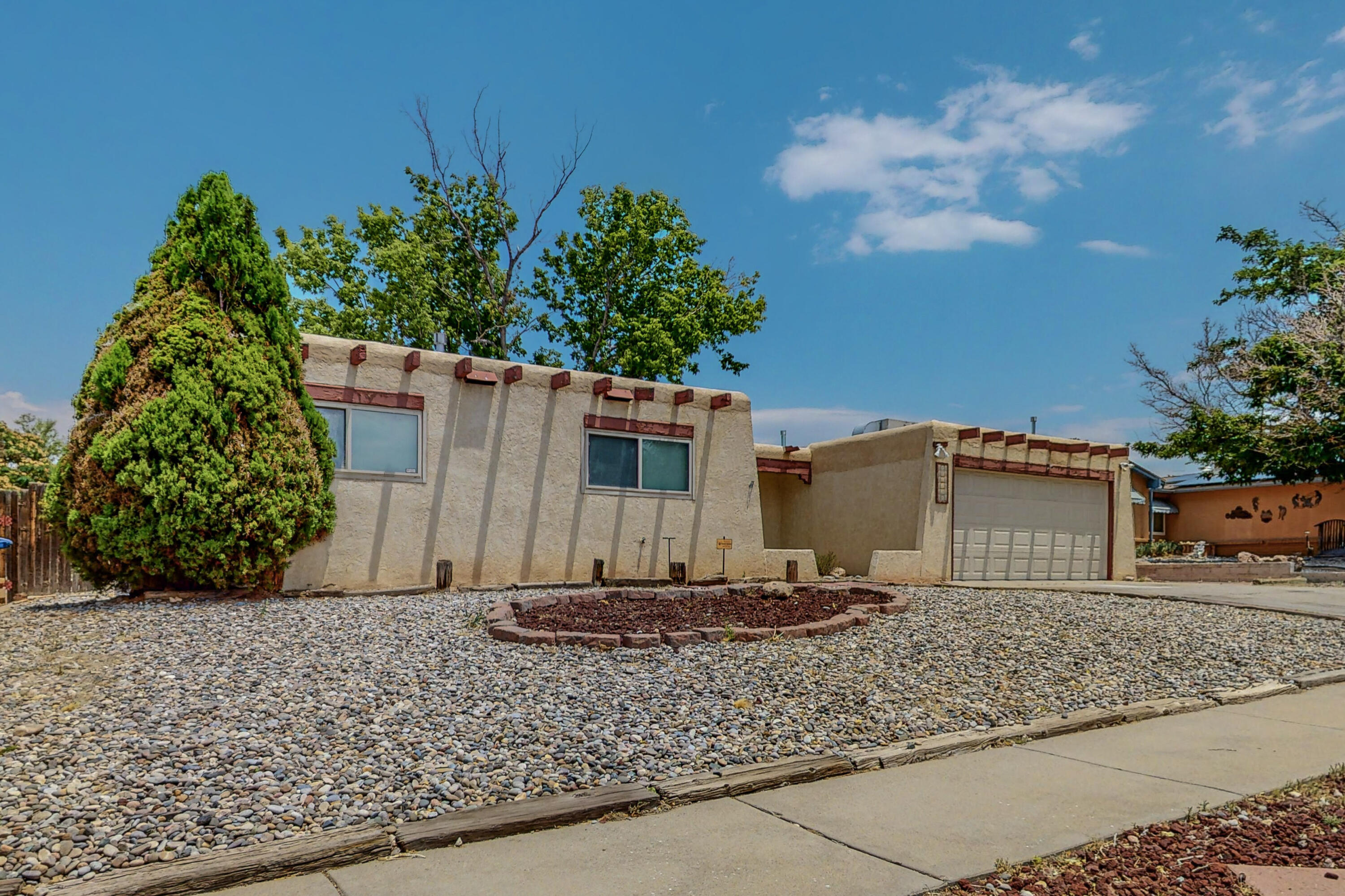 Photo 4 — 7309 Coulson Drive NE