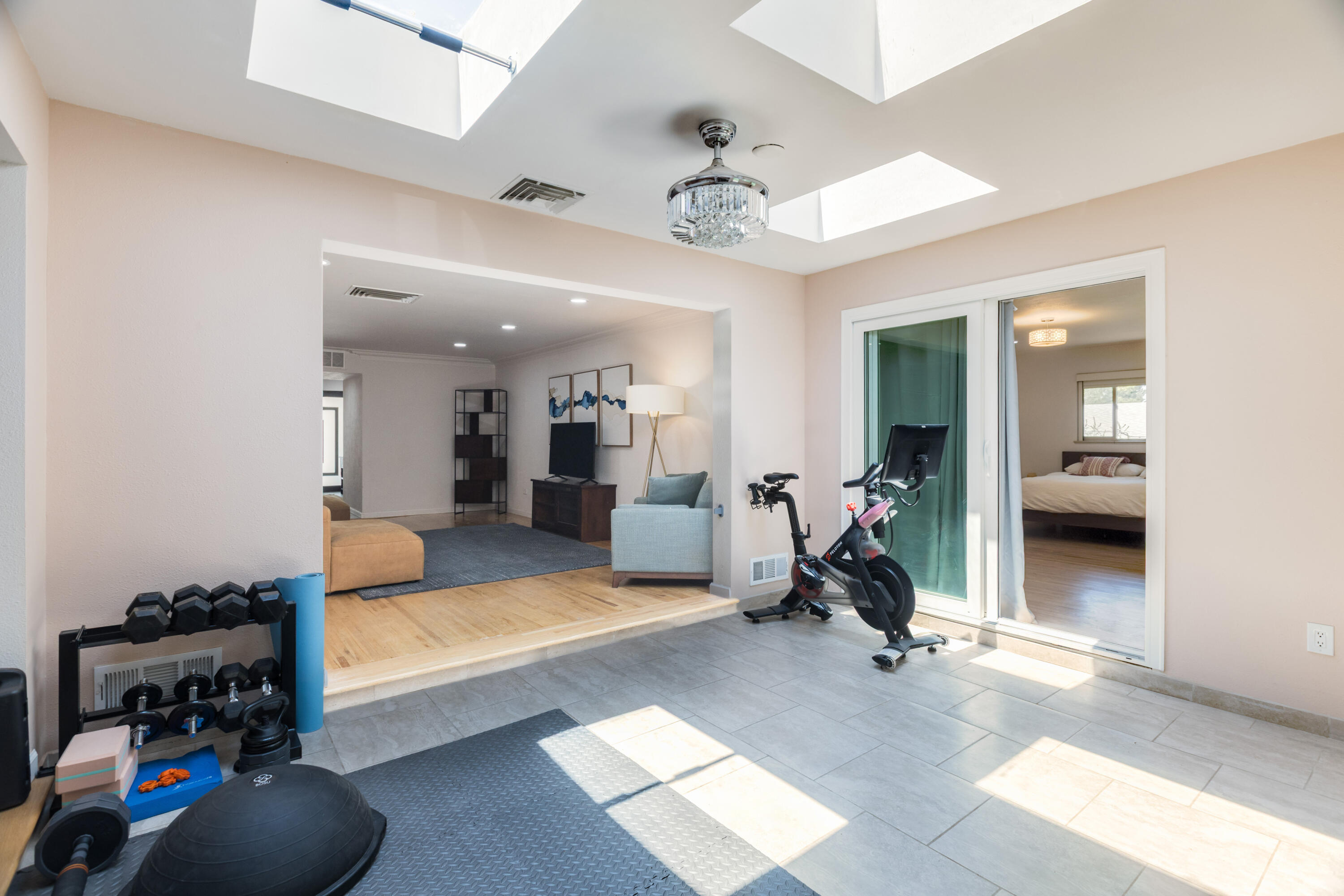 Photo 13 — 630 Sierra Drive SE