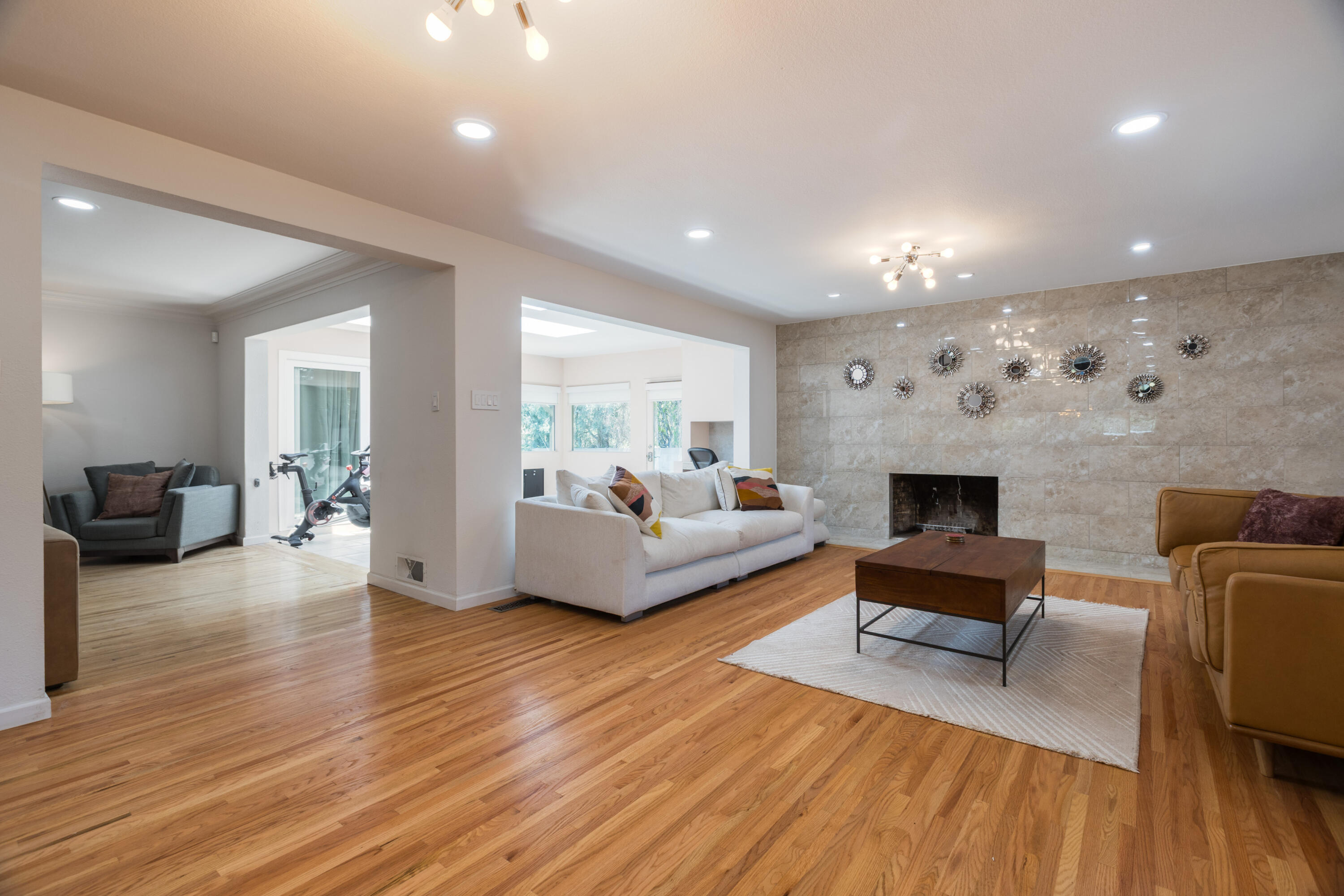Photo 15 — 630 Sierra Drive SE