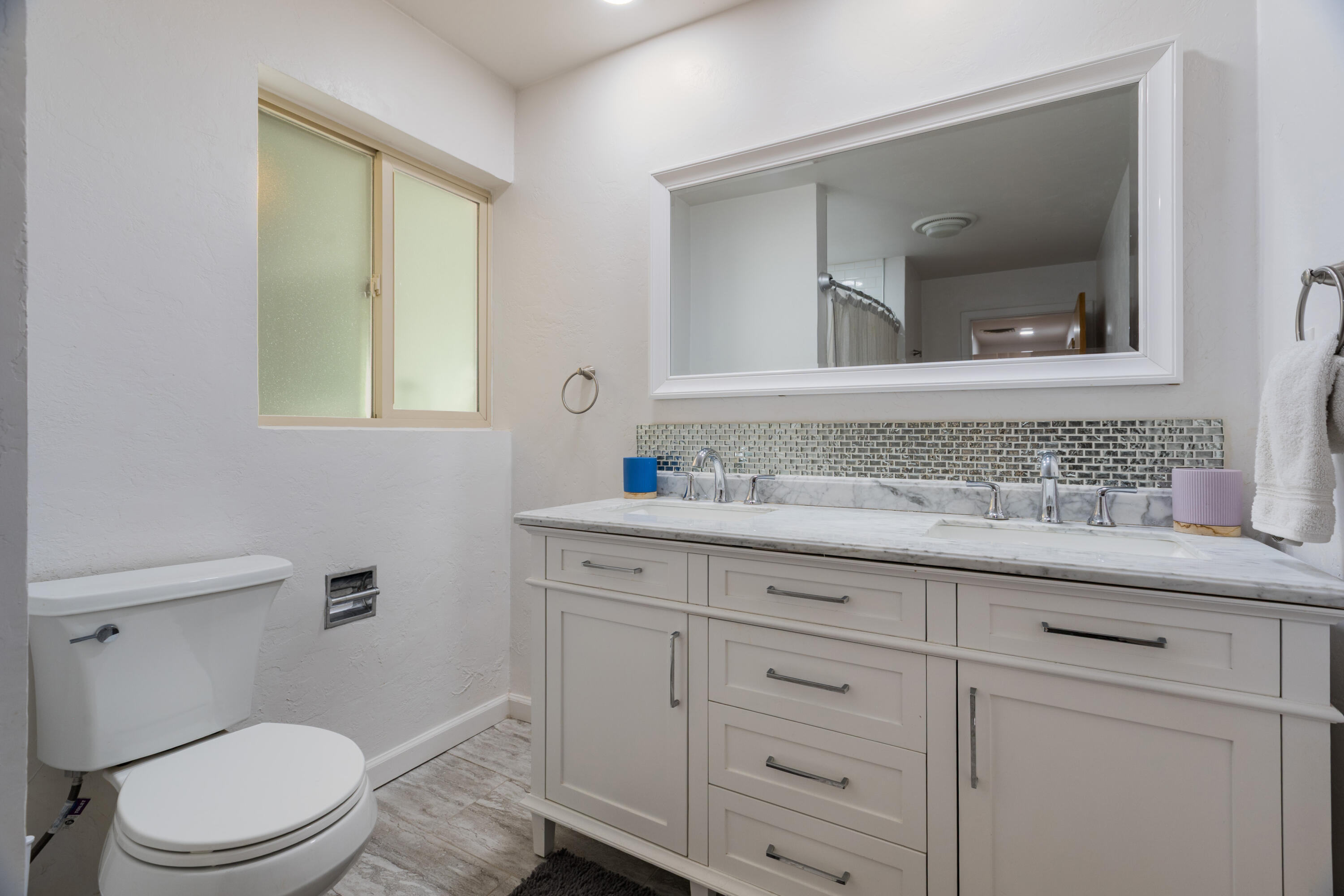 Photo 3 — 630 Sierra Drive SE