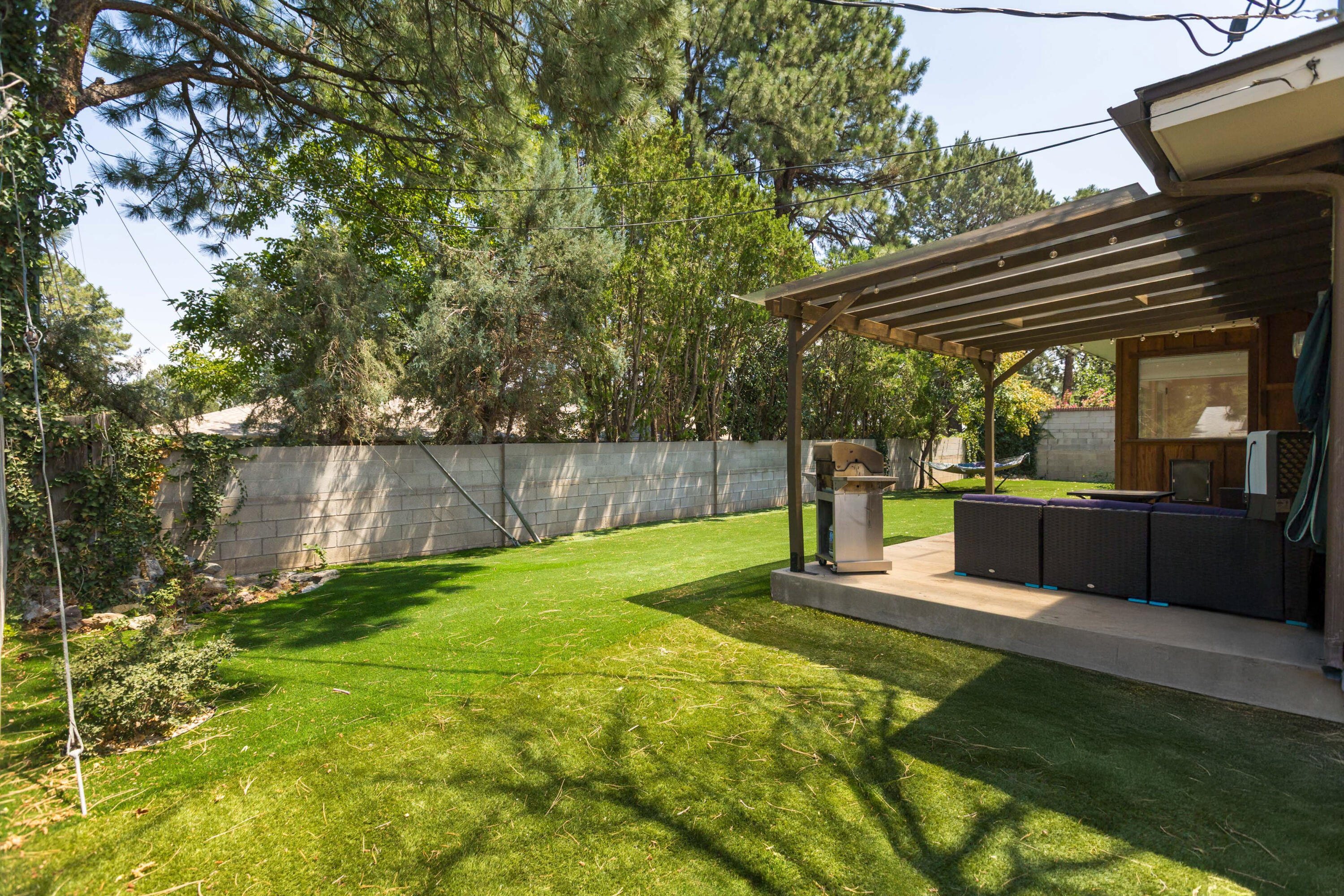 Photo 7 — 630 Sierra Drive SE
