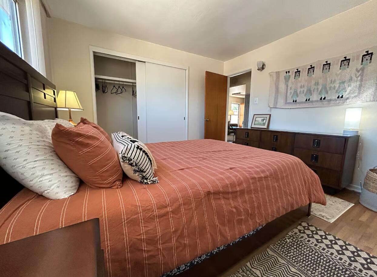 Photo 19 — 1805 Alvarado Drive NE