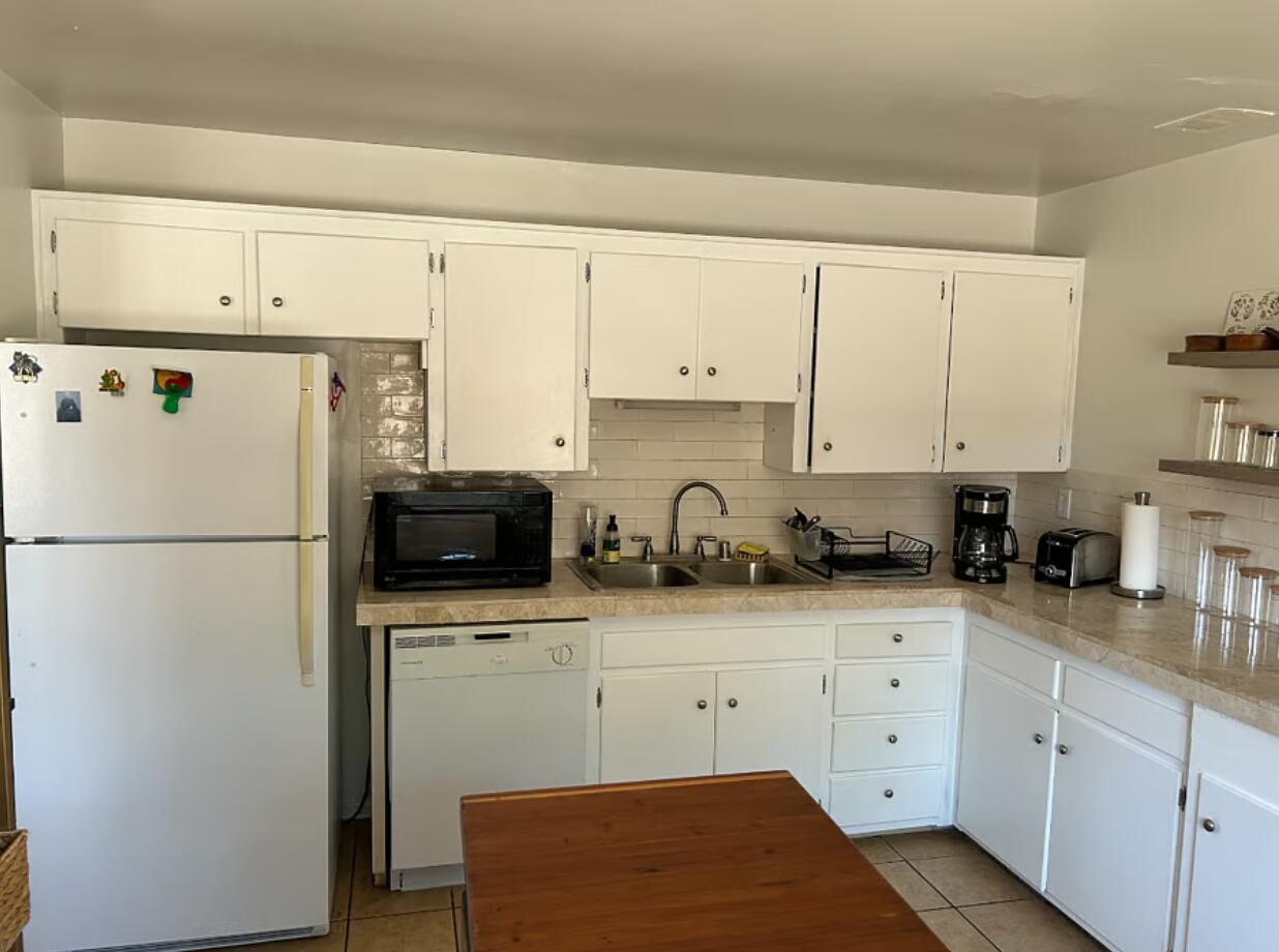 Photo 12 — 1805 Alvarado Drive NE