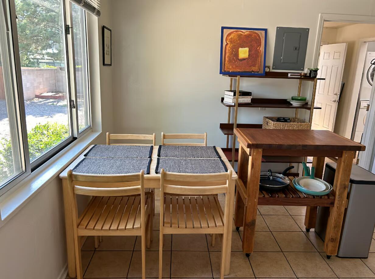Photo 10 — 1805 Alvarado Drive NE