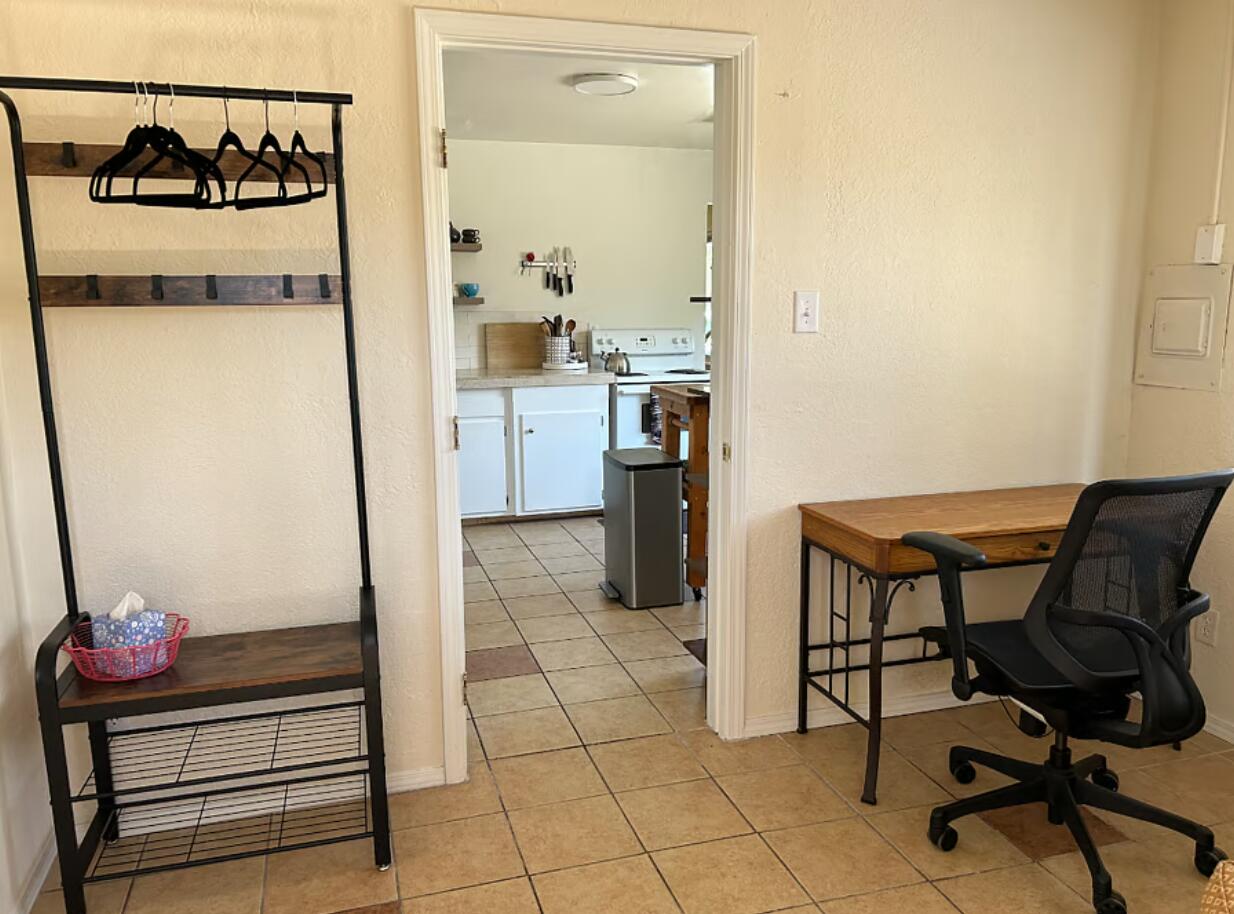 Photo 8 — 1805 Alvarado Drive NE