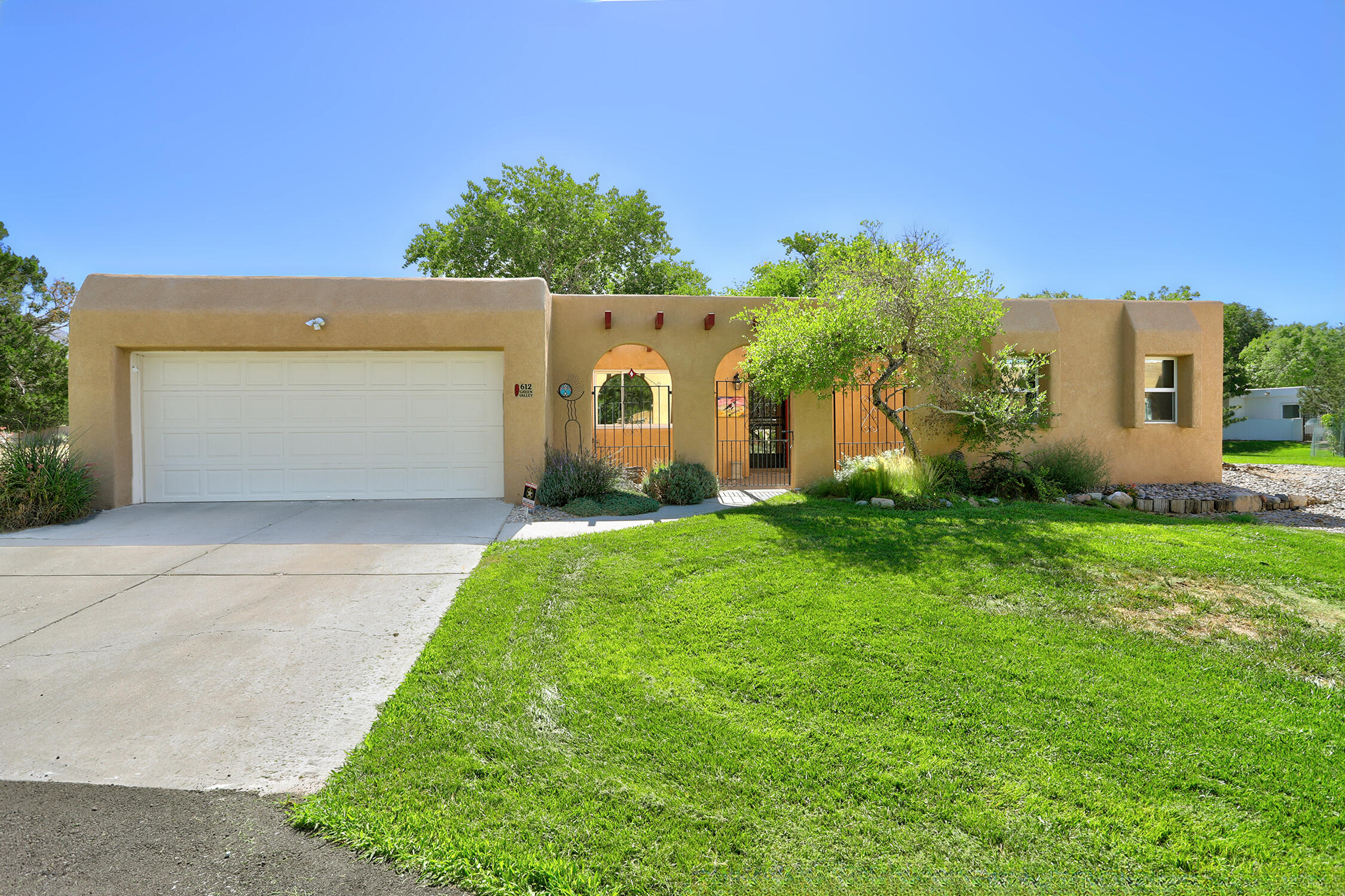 612 Green Valley Drive SE, Albuquerque, NM 87123
