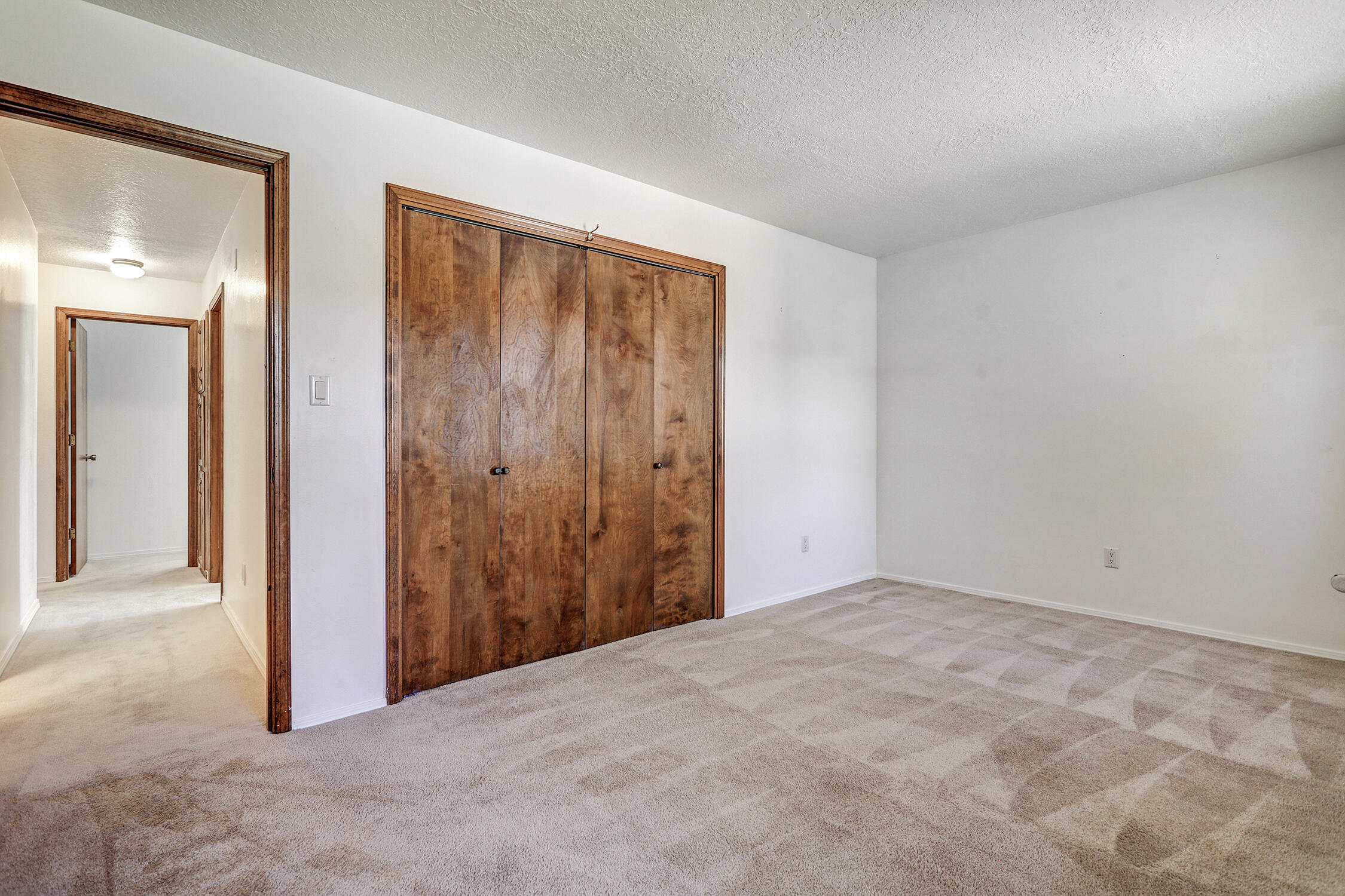 Photo 18 — 612 Green Valley Drive SE
