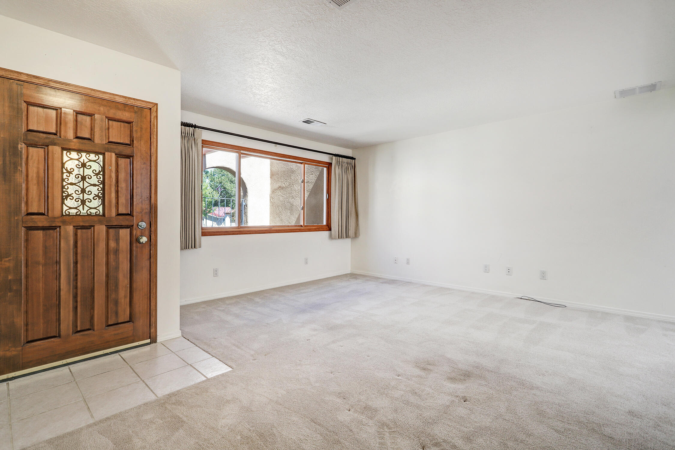 Photo 15 — 612 Green Valley Drive SE