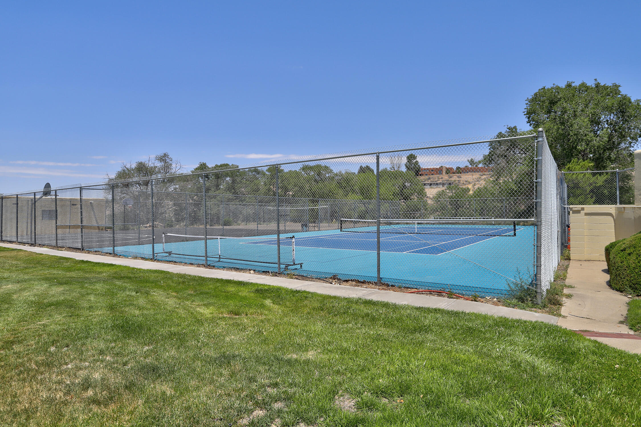 Photo 5 — 612 Green Valley Drive SE