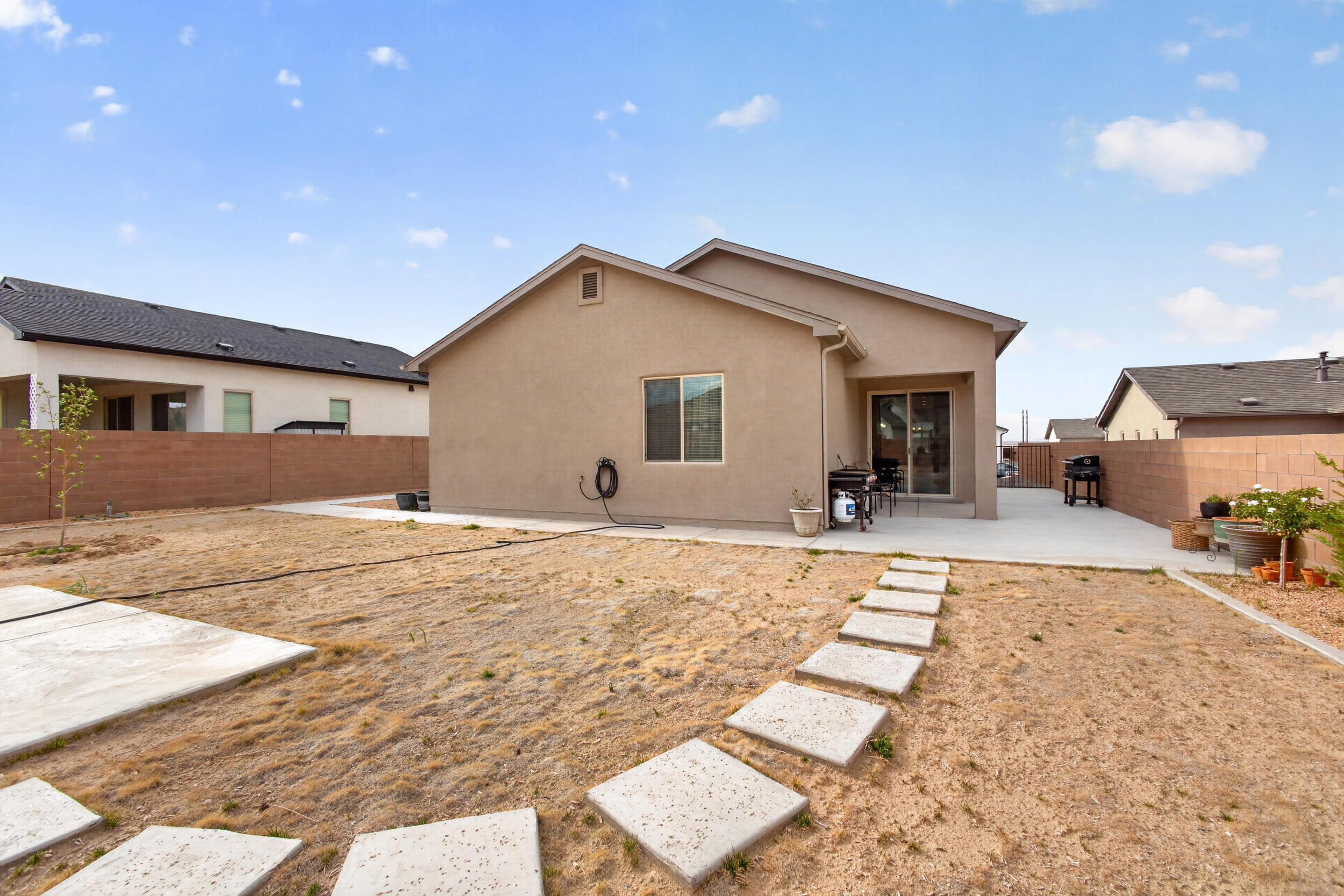Photo 5 — 4709 Manzano Peak Street SW