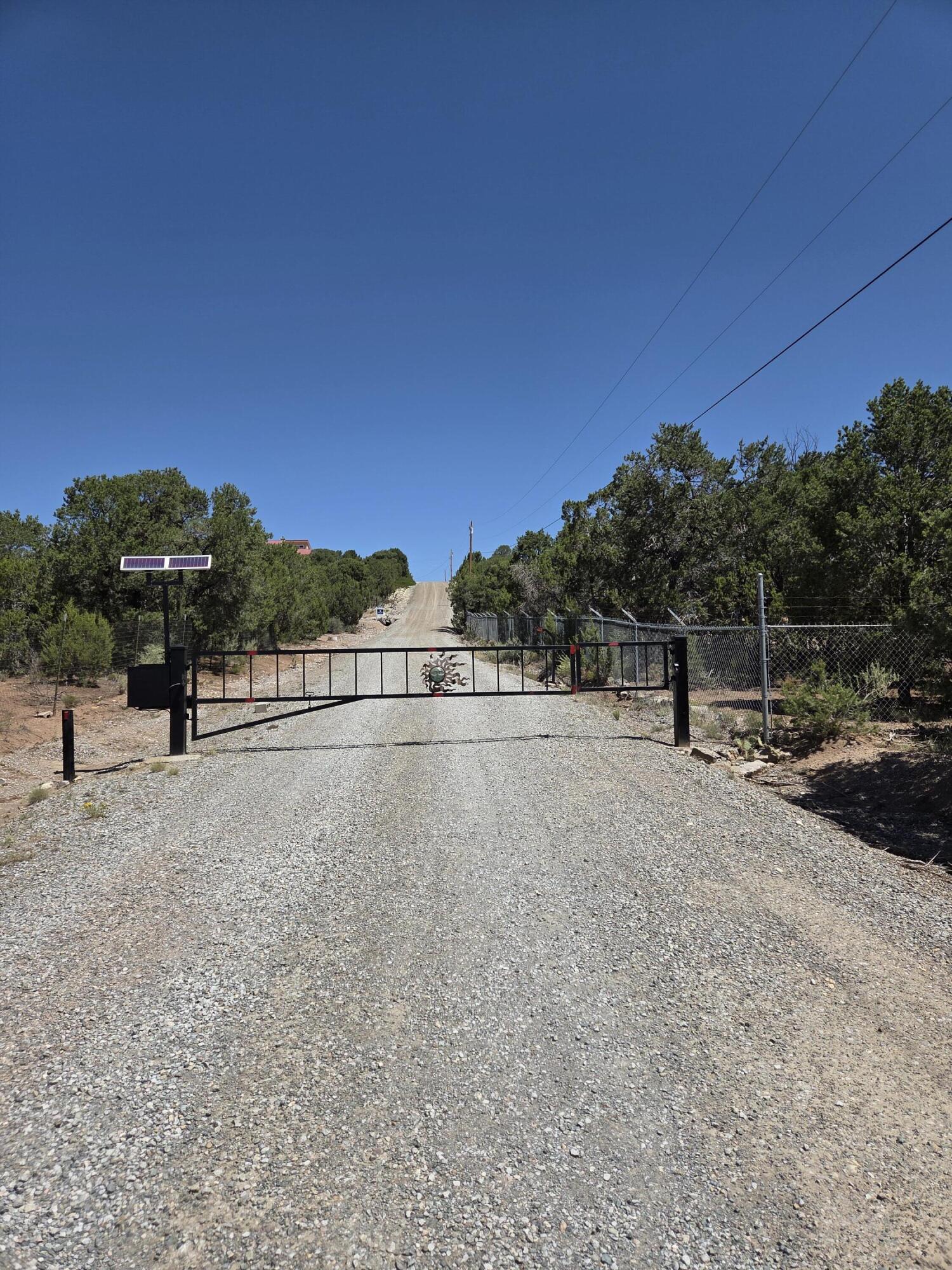 275 Genevieve Road, Tijeras, NM 87059