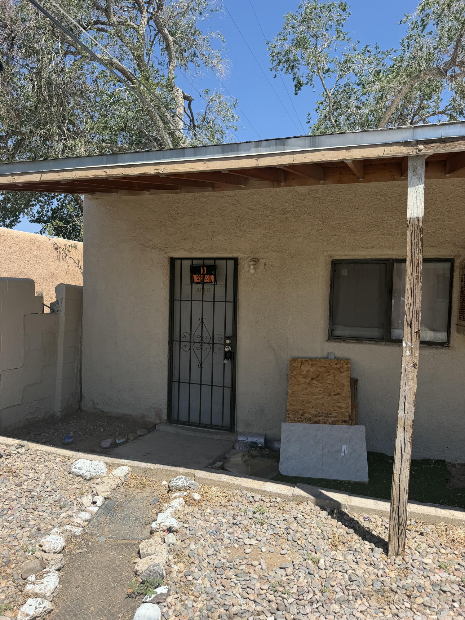 211 Texas Street NE, Albuquerque, NM 87108