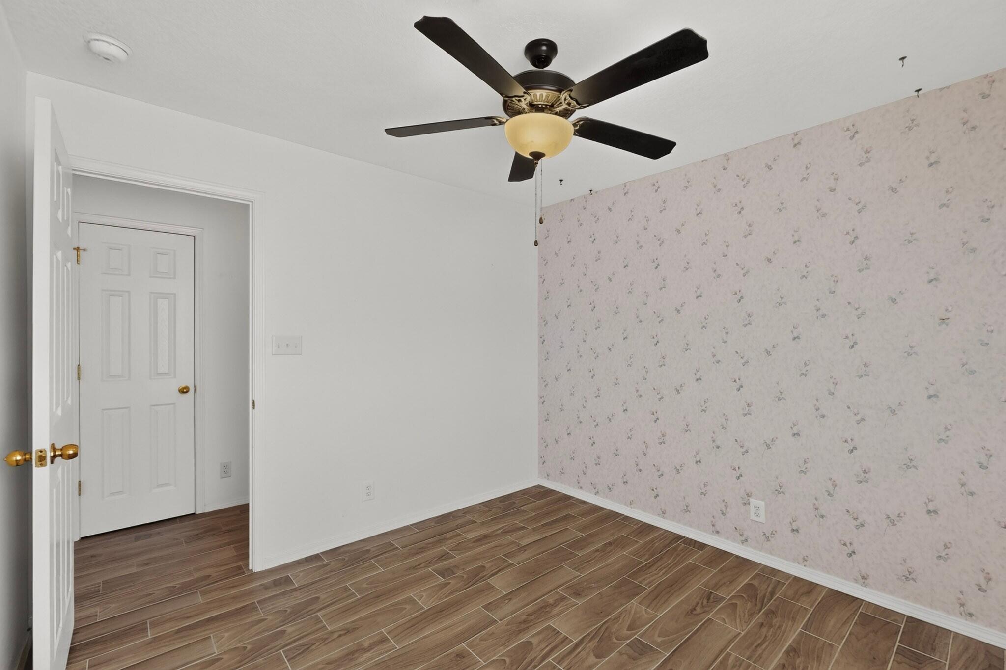 Photo 16 — 1724 Blueberry Drive NE