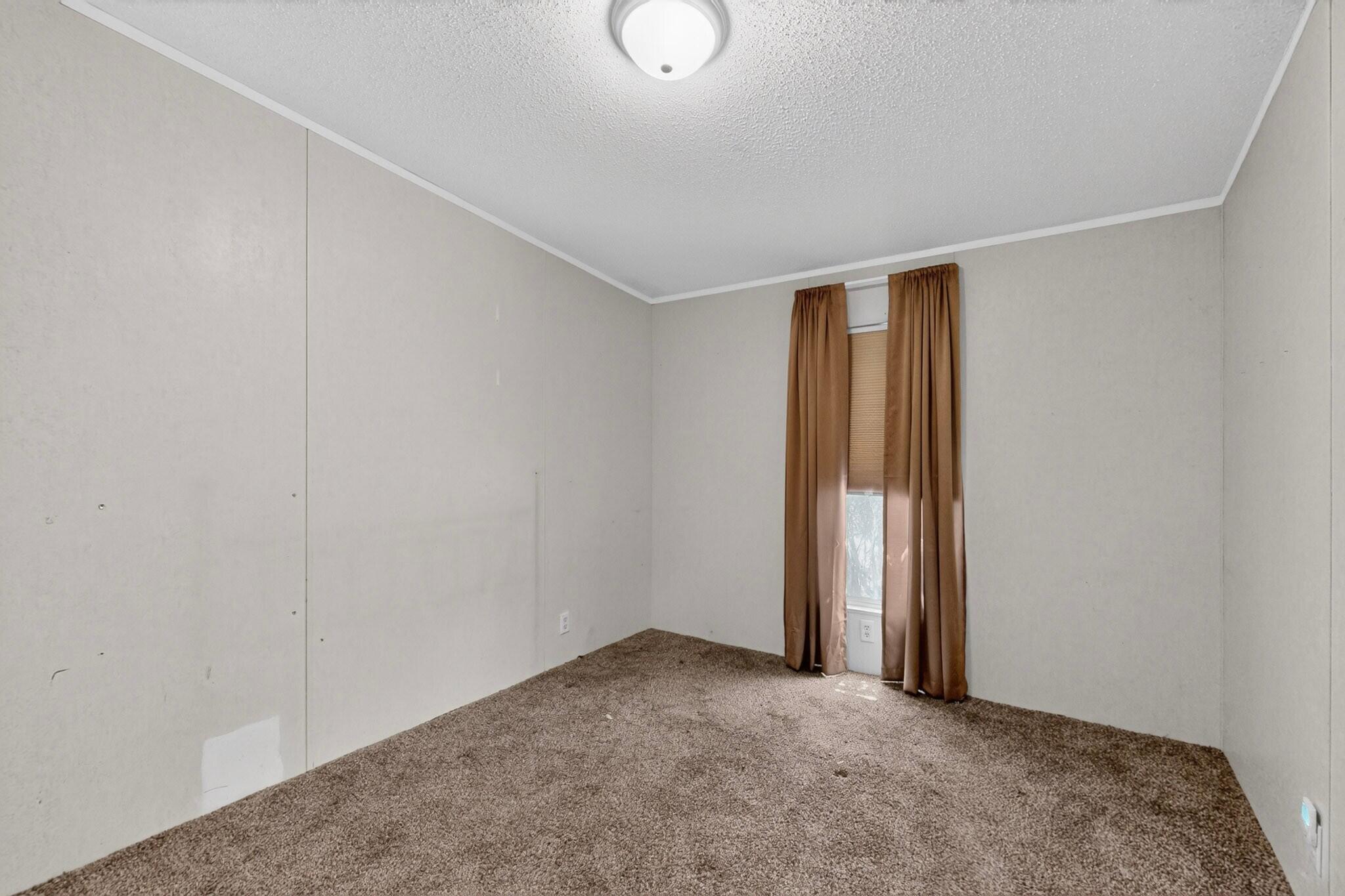 Photo 16 — 1014 25th Street SW