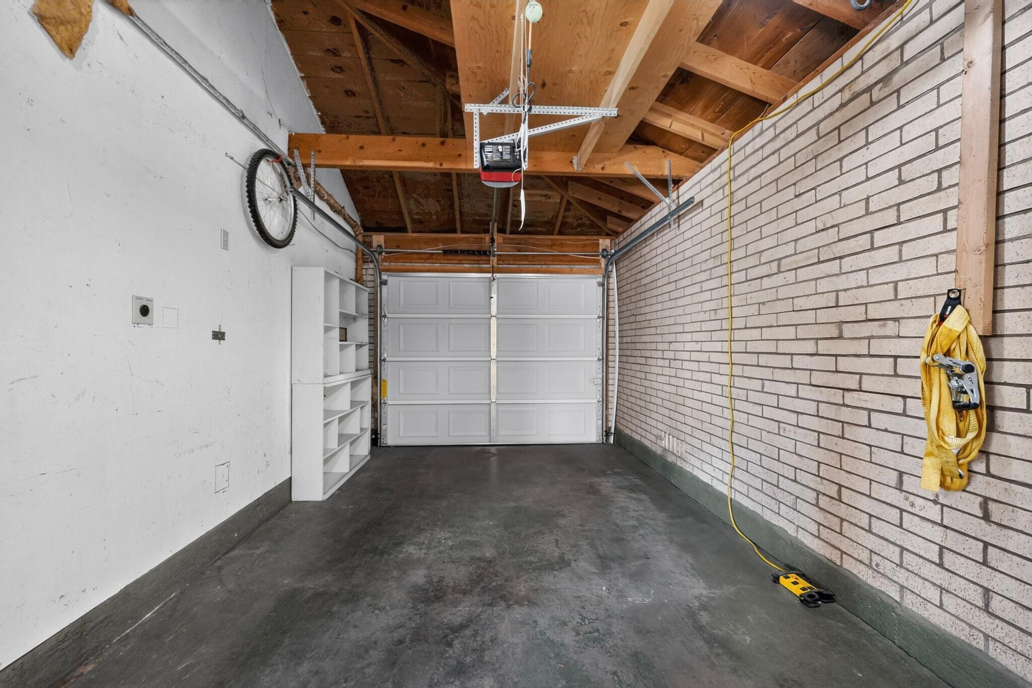 Photo 17 — 2814 Arizona Street NE