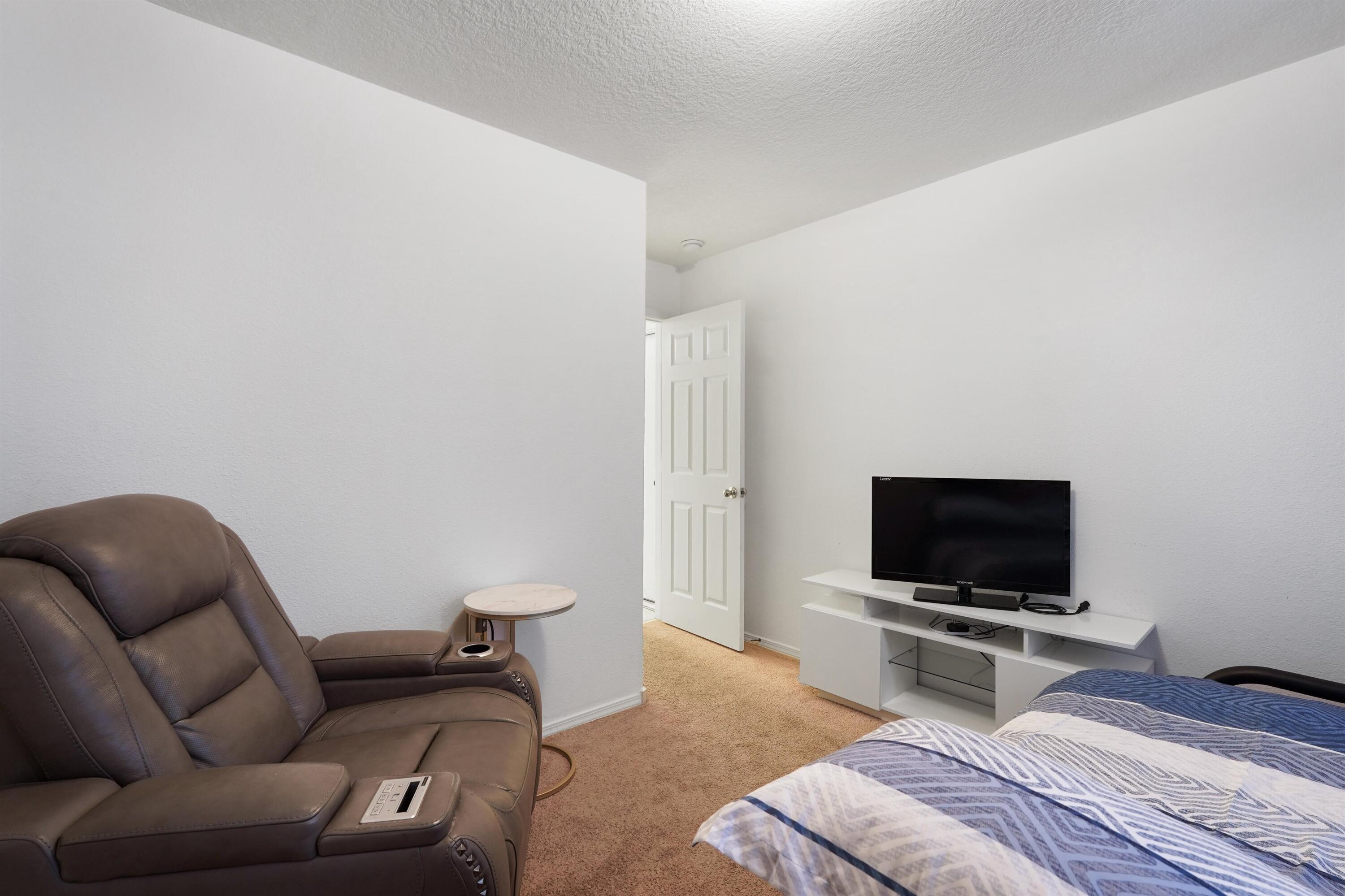 Photo 11 — 5314 Caprock Court NE